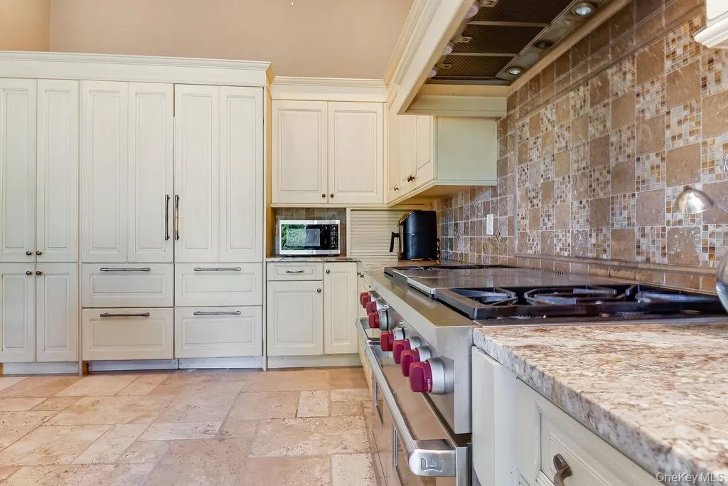 229 Alexander Avenue, Smithtown, NY, 4 Bedrooms Bedrooms, 8 Rooms Rooms,2 BathroomsBathrooms,Residential,For Rent,Alexander,0,KEY1012015 229 Alexander Avenue, Smithtown, NY, 4 Bedrooms Bedrooms, 8 Rooms Rooms,2 BathroomsBathrooms,Residential,For Rent,Alexander,0,KEY1012015