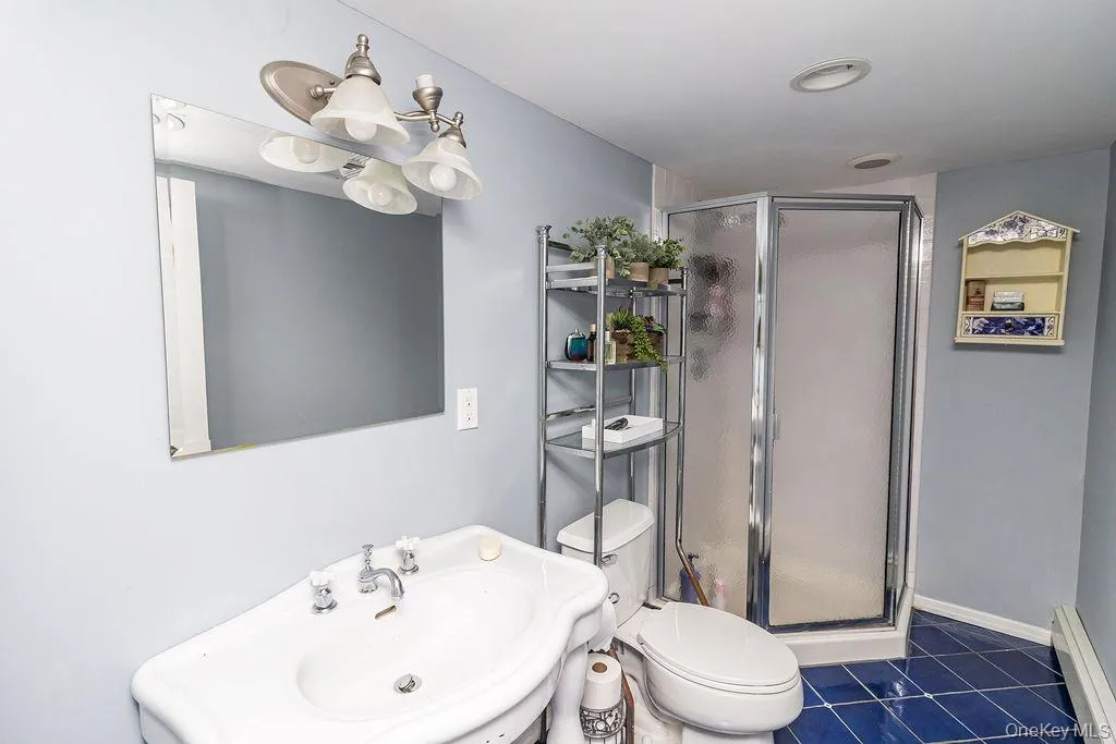 229 Alexander Avenue, Smithtown, NY, 4 Bedrooms Bedrooms, 8 Rooms Rooms,2 BathroomsBathrooms,Residential,For Rent,Alexander,0,KEY1012015 229 Alexander Avenue, Smithtown, NY, 4 Bedrooms Bedrooms, 8 Rooms Rooms,2 BathroomsBathrooms,Residential,For Rent,Alexander,0,KEY1012015