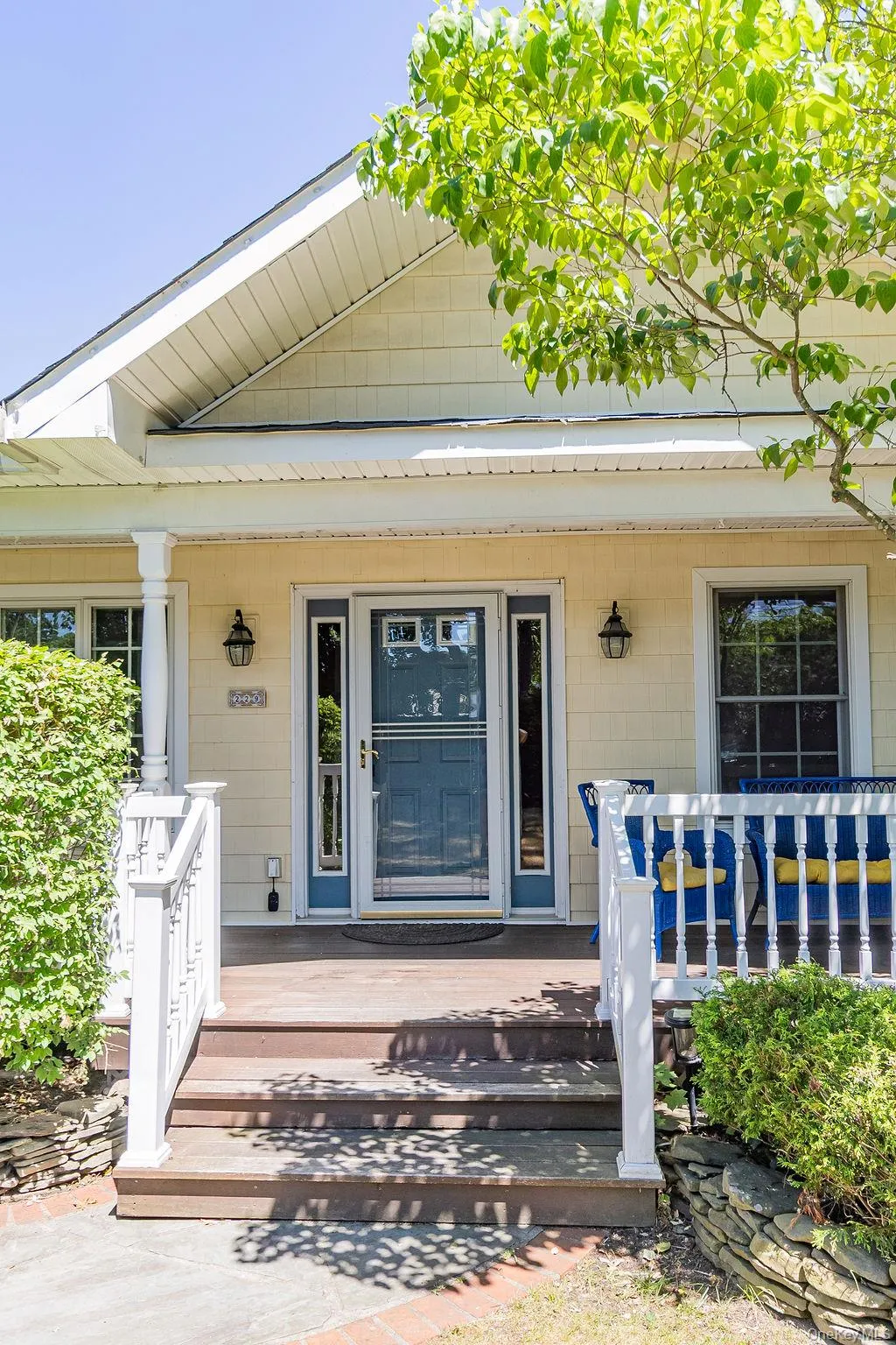 229 Alexander Avenue, Smithtown, NY, 4 Bedrooms Bedrooms, 8 Rooms Rooms,2 BathroomsBathrooms,Residential,For Rent,Alexander,0,KEY1012015 229 Alexander Avenue, Smithtown, NY, 4 Bedrooms Bedrooms, 8 Rooms Rooms,2 BathroomsBathrooms,Residential,For Rent,Alexander,0,KEY1012015