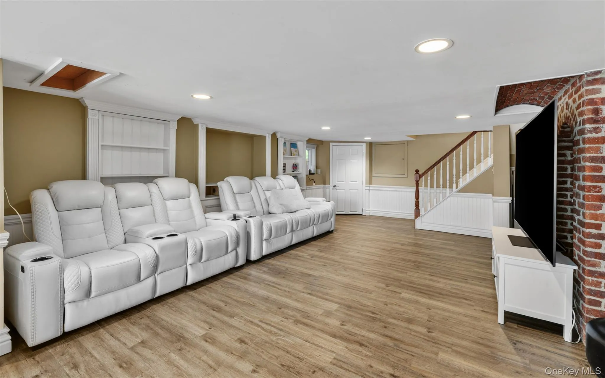 10 Magoun Road, Islip, NY, 4 Bedrooms Bedrooms, 10 Rooms Rooms,4 BathroomsBathrooms,Residential,For Rent,Magoun,0,1012016 10 Magoun Road, Islip, NY, 4 Bedrooms Bedrooms, 10 Rooms Rooms,4 BathroomsBathrooms,Residential,For Rent,Magoun,0,1012016