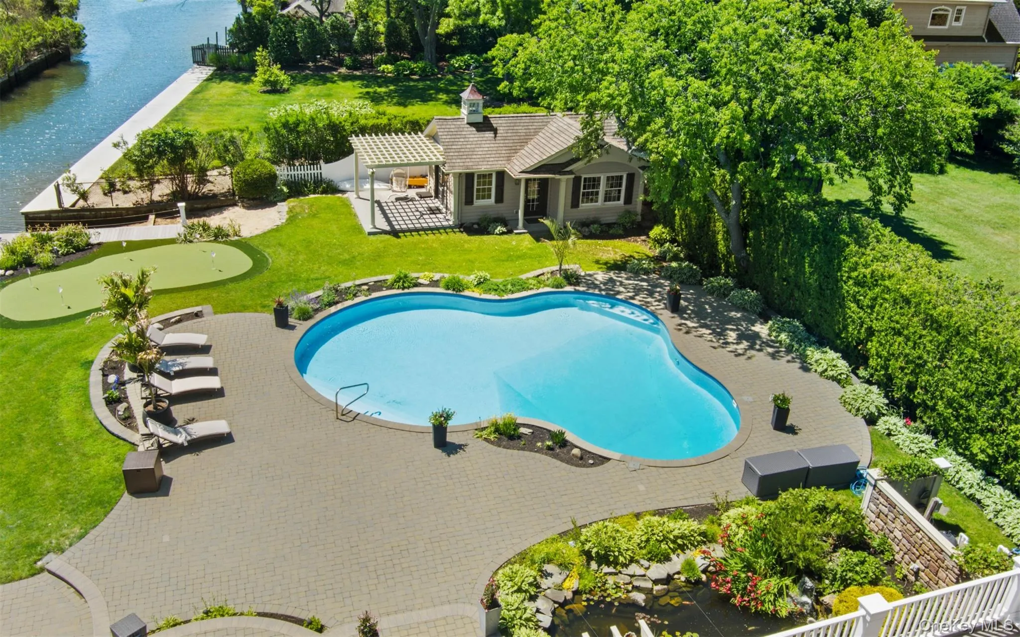 10 Magoun Road, Islip, NY, 4 Bedrooms Bedrooms, 10 Rooms Rooms,4 BathroomsBathrooms,Residential,For Rent,Magoun,0,1012016 10 Magoun Road, Islip, NY, 4 Bedrooms Bedrooms, 10 Rooms Rooms,4 BathroomsBathrooms,Residential,For Rent,Magoun,0,1012016