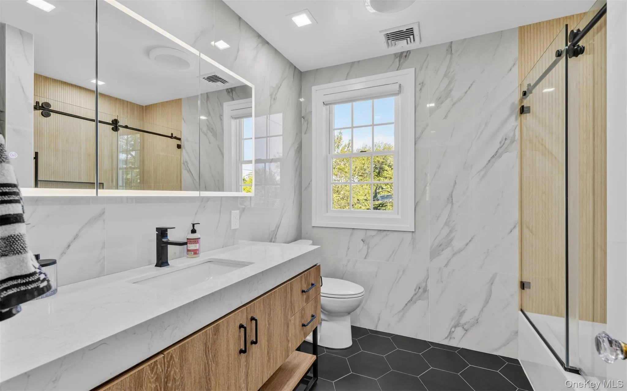 10 Magoun Road, Islip, NY, 4 Bedrooms Bedrooms, 10 Rooms Rooms,4 BathroomsBathrooms,Residential,For Rent,Magoun,0,1012016 10 Magoun Road, Islip, NY, 4 Bedrooms Bedrooms, 10 Rooms Rooms,4 BathroomsBathrooms,Residential,For Rent,Magoun,0,1012016