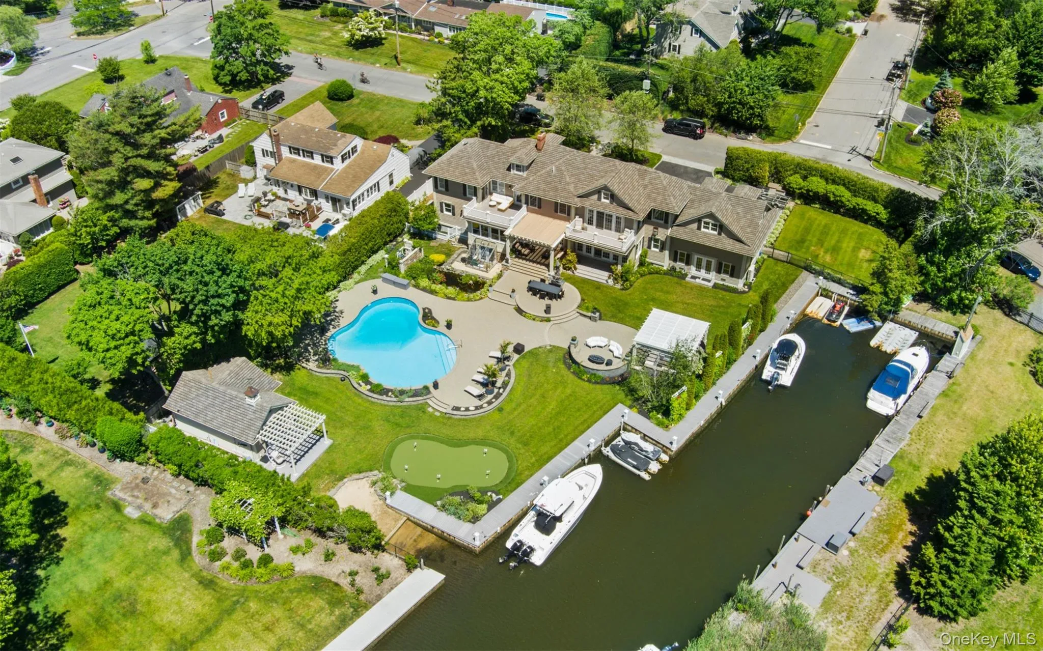 10 Magoun Road, Islip, NY, 4 Bedrooms Bedrooms, 10 Rooms Rooms,4 BathroomsBathrooms,Residential,For Rent,Magoun,0,1012016 10 Magoun Road, Islip, NY, 4 Bedrooms Bedrooms, 10 Rooms Rooms,4 BathroomsBathrooms,Residential,For Rent,Magoun,0,1012016