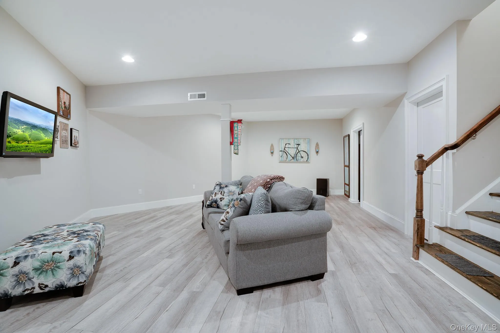 62 Flower Road, East Fishkill, NY, 3 Bedrooms Bedrooms, 10 Rooms Rooms,2 BathroomsBathrooms,Residential,For Rent,Flower,0,1012017 62 Flower Road, East Fishkill, NY, 3 Bedrooms Bedrooms, 10 Rooms Rooms,2 BathroomsBathrooms,Residential,For Rent,Flower,0,1012017