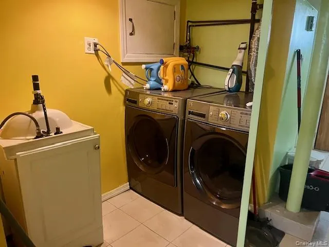 8424 109th Street, New York, NY, 5 Bedrooms Bedrooms, 8 Rooms Rooms,3 BathroomsBathrooms,Residential,For Rent,109th,0,1012018 8424 109th Street, New York, NY, 5 Bedrooms Bedrooms, 8 Rooms Rooms,3 BathroomsBathrooms,Residential,For Rent,109th,0,1012018