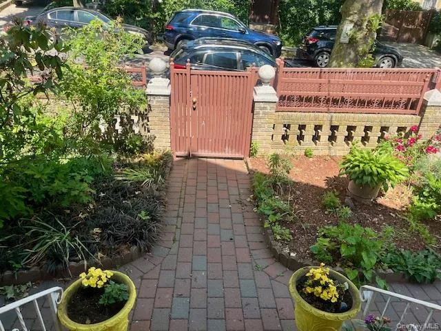 8424 109th Street, New York, NY, 5 Bedrooms Bedrooms, 8 Rooms Rooms,3 BathroomsBathrooms,Residential,For Rent,109th,0,1012018 8424 109th Street, New York, NY, 5 Bedrooms Bedrooms, 8 Rooms Rooms,3 BathroomsBathrooms,Residential,For Rent,109th,0,1012018