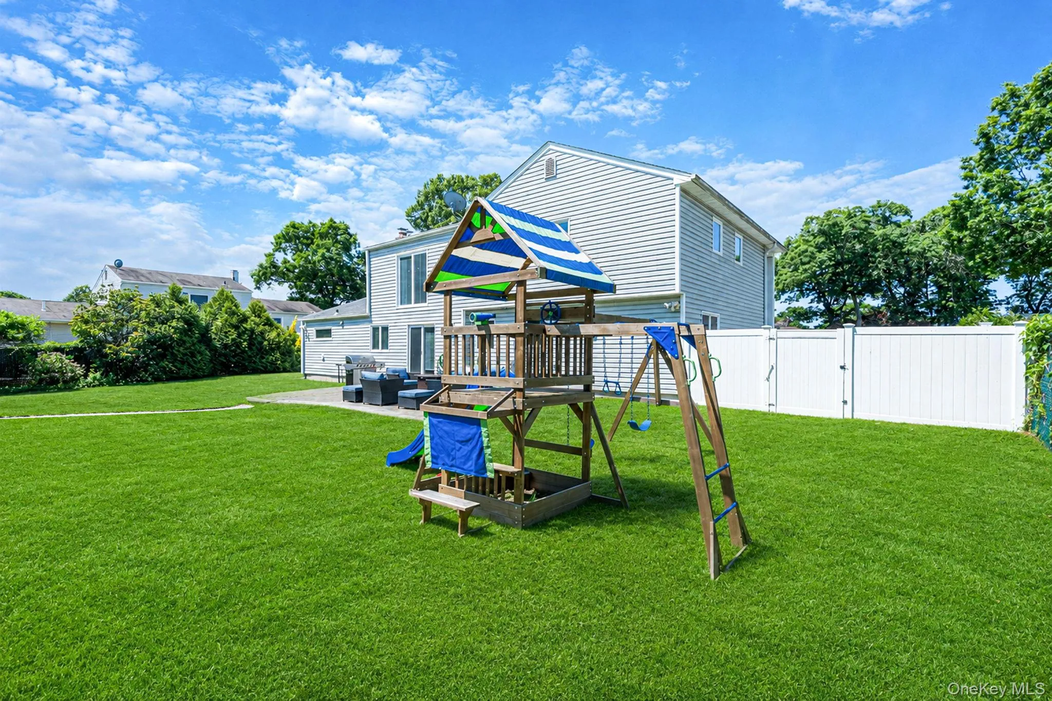 5 Priscilla Avenue, Brookhaven, NY, 4 Bedrooms Bedrooms, 9 Rooms Rooms,2 BathroomsBathrooms,Residential,For Rent,Priscilla,0,1012020 5 Priscilla Avenue, Brookhaven, NY, 4 Bedrooms Bedrooms, 9 Rooms Rooms,2 BathroomsBathrooms,Residential,For Rent,Priscilla,0,1012020