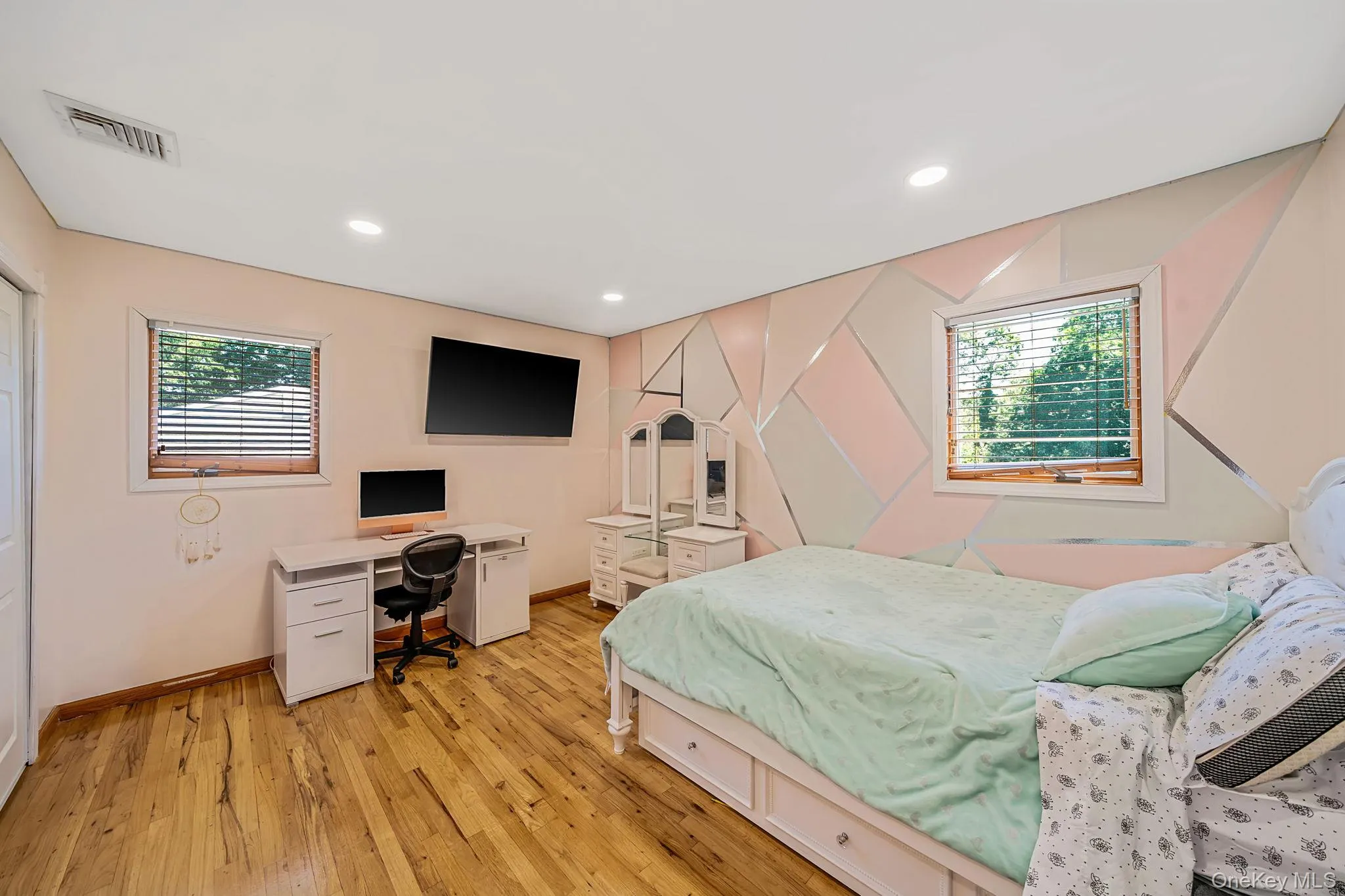 5 Priscilla Avenue, Brookhaven, NY, 4 Bedrooms Bedrooms, 9 Rooms Rooms,2 BathroomsBathrooms,Residential,For Rent,Priscilla,0,1012020 5 Priscilla Avenue, Brookhaven, NY, 4 Bedrooms Bedrooms, 9 Rooms Rooms,2 BathroomsBathrooms,Residential,For Rent,Priscilla,0,1012020