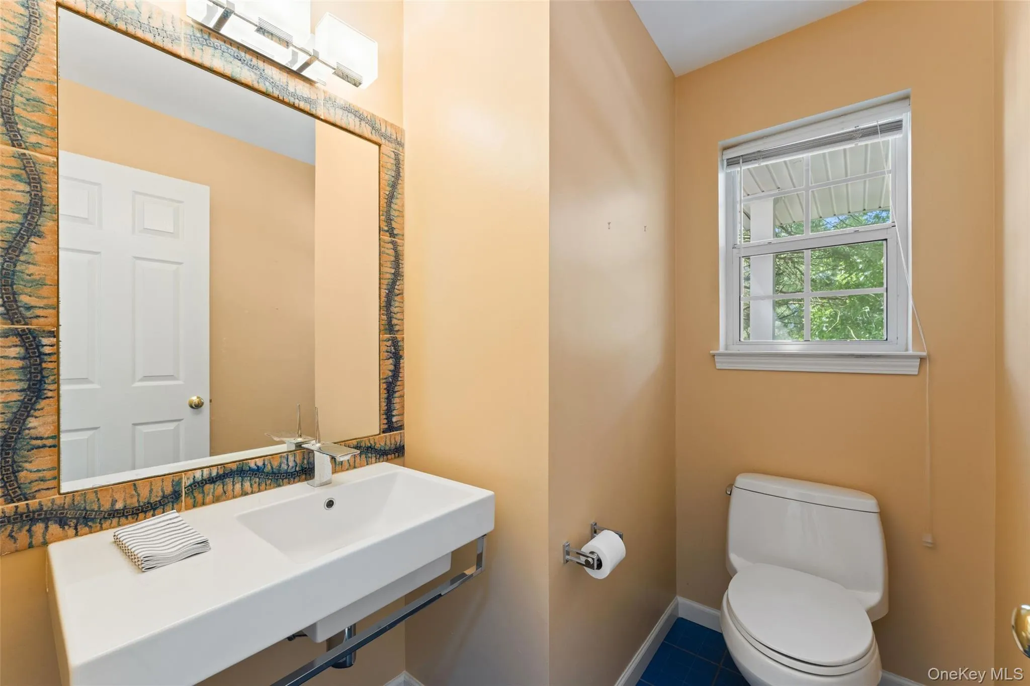Powder Room Powder Room
