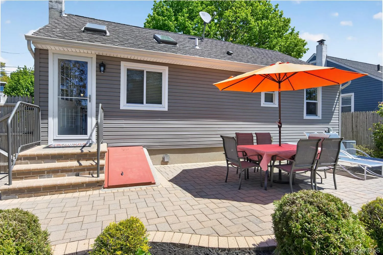 105 Hamilton Avenue, Babylon, NY, 2 Bedrooms Bedrooms, 5 Rooms Rooms,1 BathroomBathrooms,Residential,For Rent,Hamilton,0,1012025 105 Hamilton Avenue, Babylon, NY, 2 Bedrooms Bedrooms, 5 Rooms Rooms,1 BathroomBathrooms,Residential,For Rent,Hamilton,0,1012025