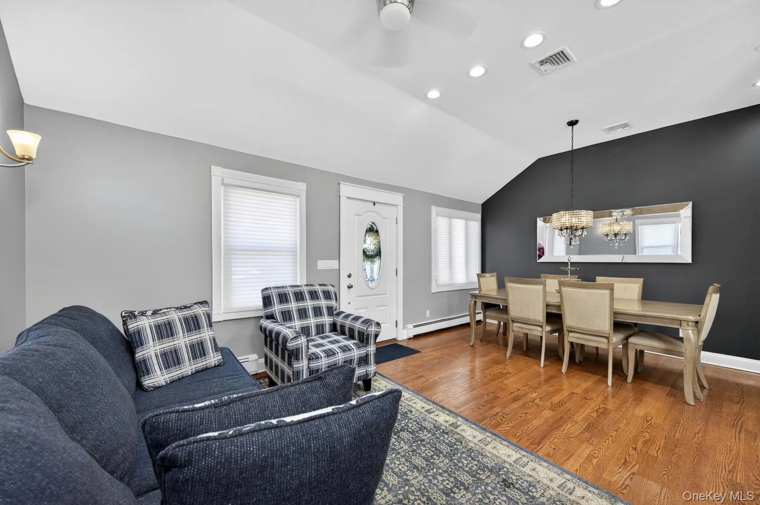 105 Hamilton Avenue, Babylon, NY, 2 Bedrooms Bedrooms, 5 Rooms Rooms,1 BathroomBathrooms,Residential,For Rent,Hamilton,0,1012025 105 Hamilton Avenue, Babylon, NY, 2 Bedrooms Bedrooms, 5 Rooms Rooms,1 BathroomBathrooms,Residential,For Rent,Hamilton,0,1012025