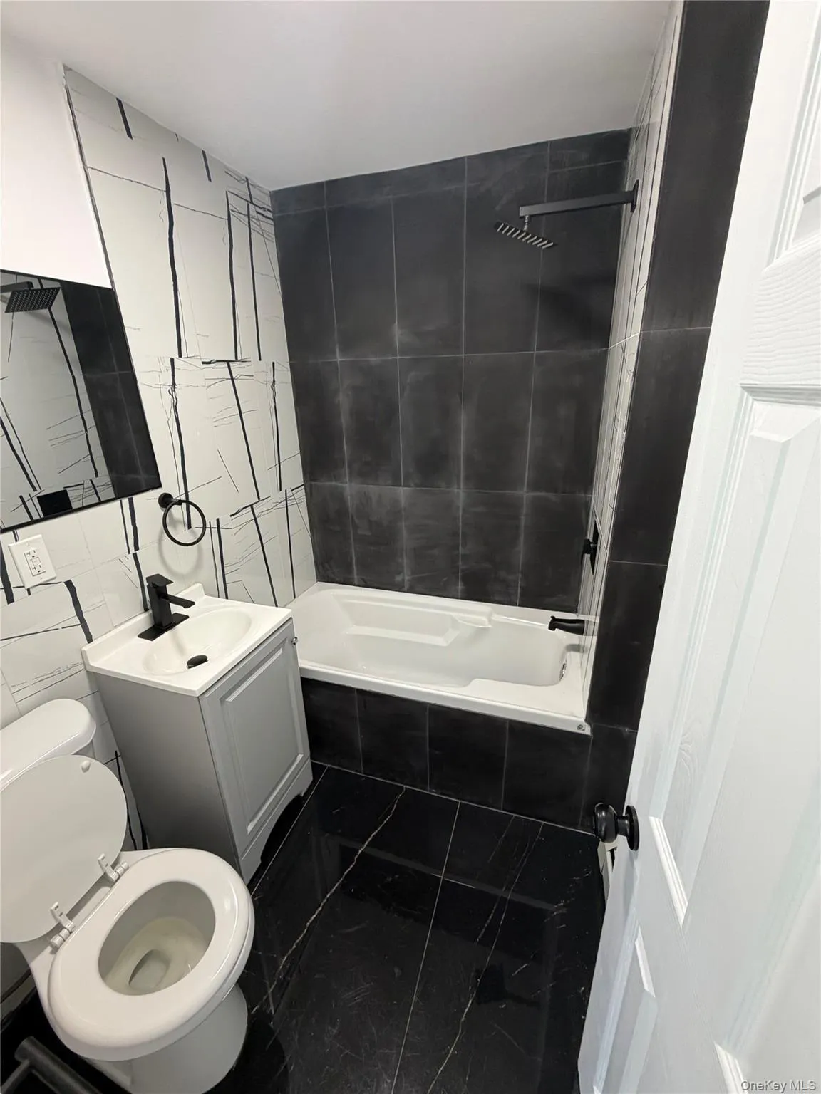 15053 115th Drive, New York, NY, 2 Bedrooms Bedrooms, 4 Rooms Rooms,1 BathroomBathrooms,Residential Lease,For Rent,115th,0,1012029 15053 115th Drive, New York, NY, 2 Bedrooms Bedrooms, 4 Rooms Rooms,1 BathroomBathrooms,Residential Lease,For Rent,115th,0,1012029