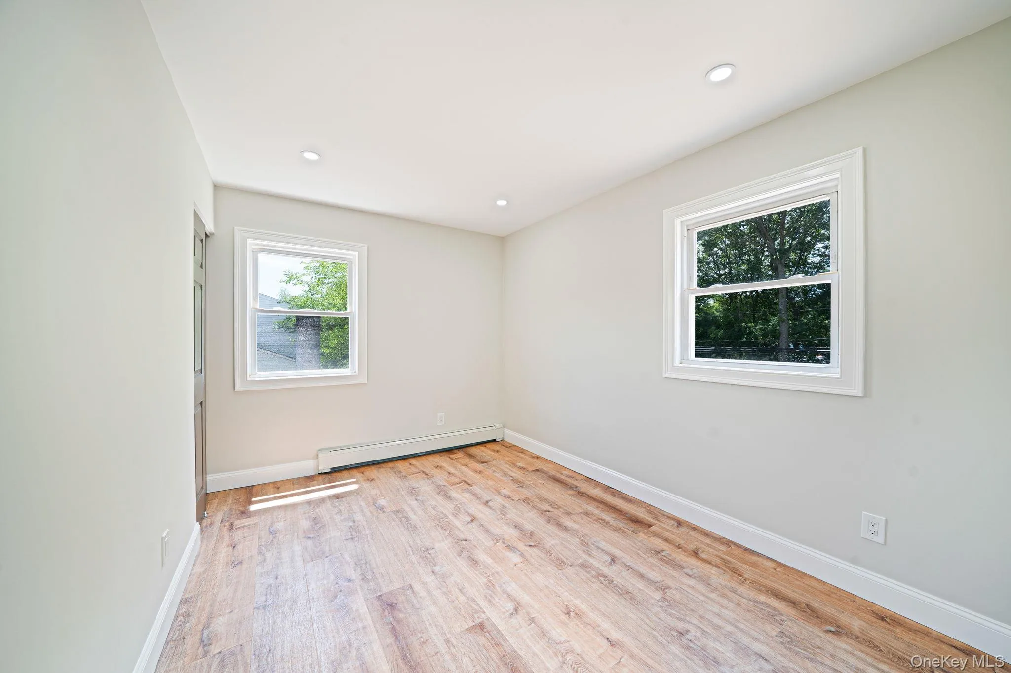 130 Greenbelt Parkway, Islip, NY, 4 Bedrooms Bedrooms, 8 Rooms Rooms,2 BathroomsBathrooms,Residential,For Rent,Greenbelt,0,KEY1012030 130 Greenbelt Parkway, Islip, NY, 4 Bedrooms Bedrooms, 8 Rooms Rooms,2 BathroomsBathrooms,Residential,For Rent,Greenbelt,0,KEY1012030