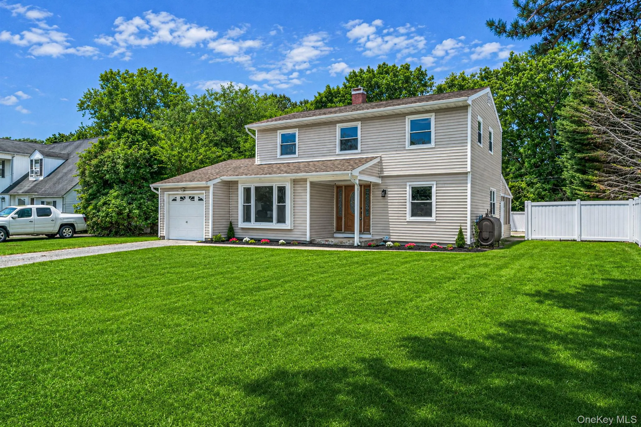 130 Greenbelt Parkway, Islip, NY, 4 Bedrooms Bedrooms, 8 Rooms Rooms,2 BathroomsBathrooms,Residential,For Rent,Greenbelt,0,KEY1012030 130 Greenbelt Parkway, Islip, NY, 4 Bedrooms Bedrooms, 8 Rooms Rooms,2 BathroomsBathrooms,Residential,For Rent,Greenbelt,0,KEY1012030
