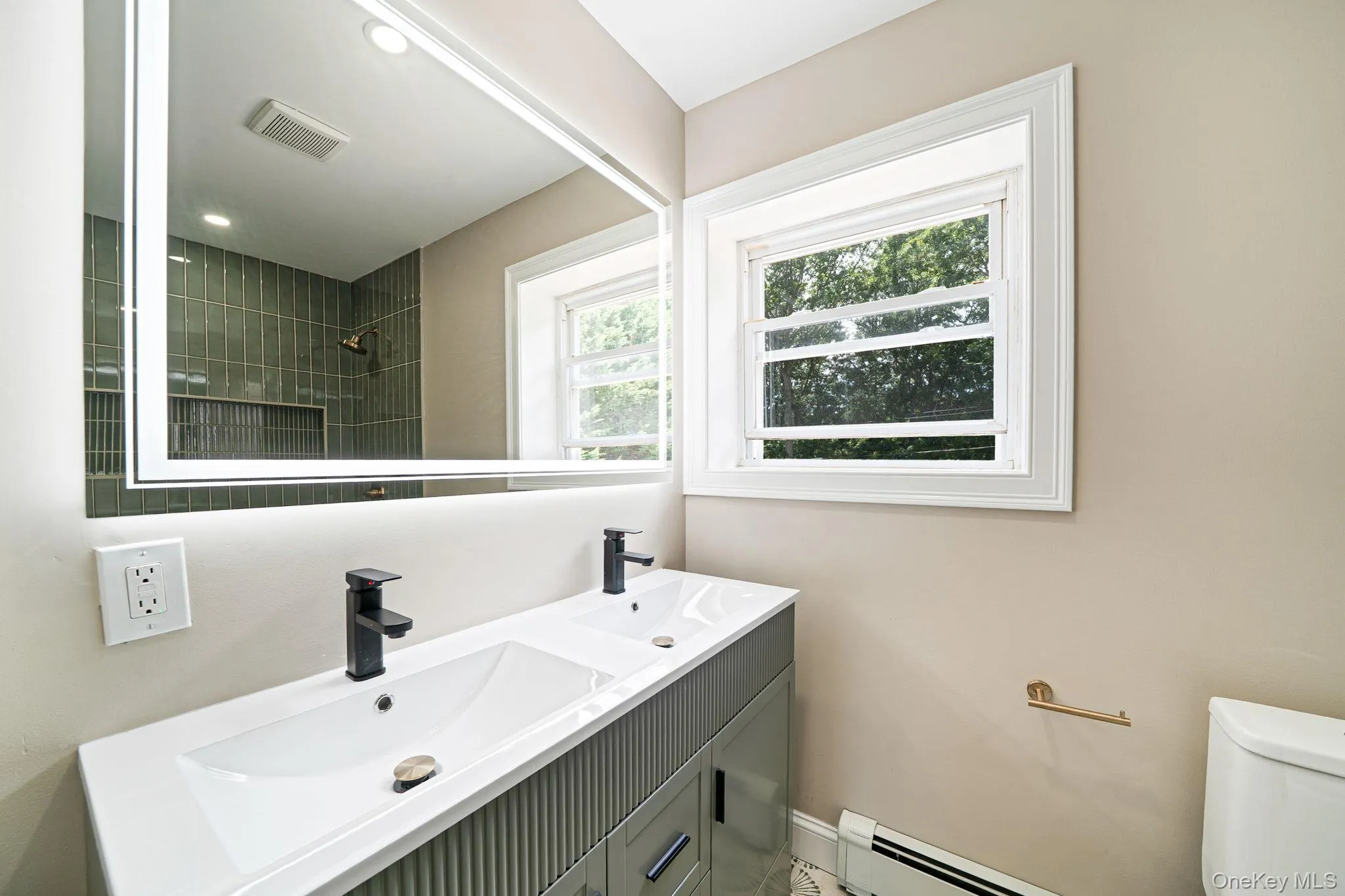 130 Greenbelt Parkway, Islip, NY, 4 Bedrooms Bedrooms, 8 Rooms Rooms,2 BathroomsBathrooms,Residential,For Rent,Greenbelt,0,KEY1012030 130 Greenbelt Parkway, Islip, NY, 4 Bedrooms Bedrooms, 8 Rooms Rooms,2 BathroomsBathrooms,Residential,For Rent,Greenbelt,0,KEY1012030