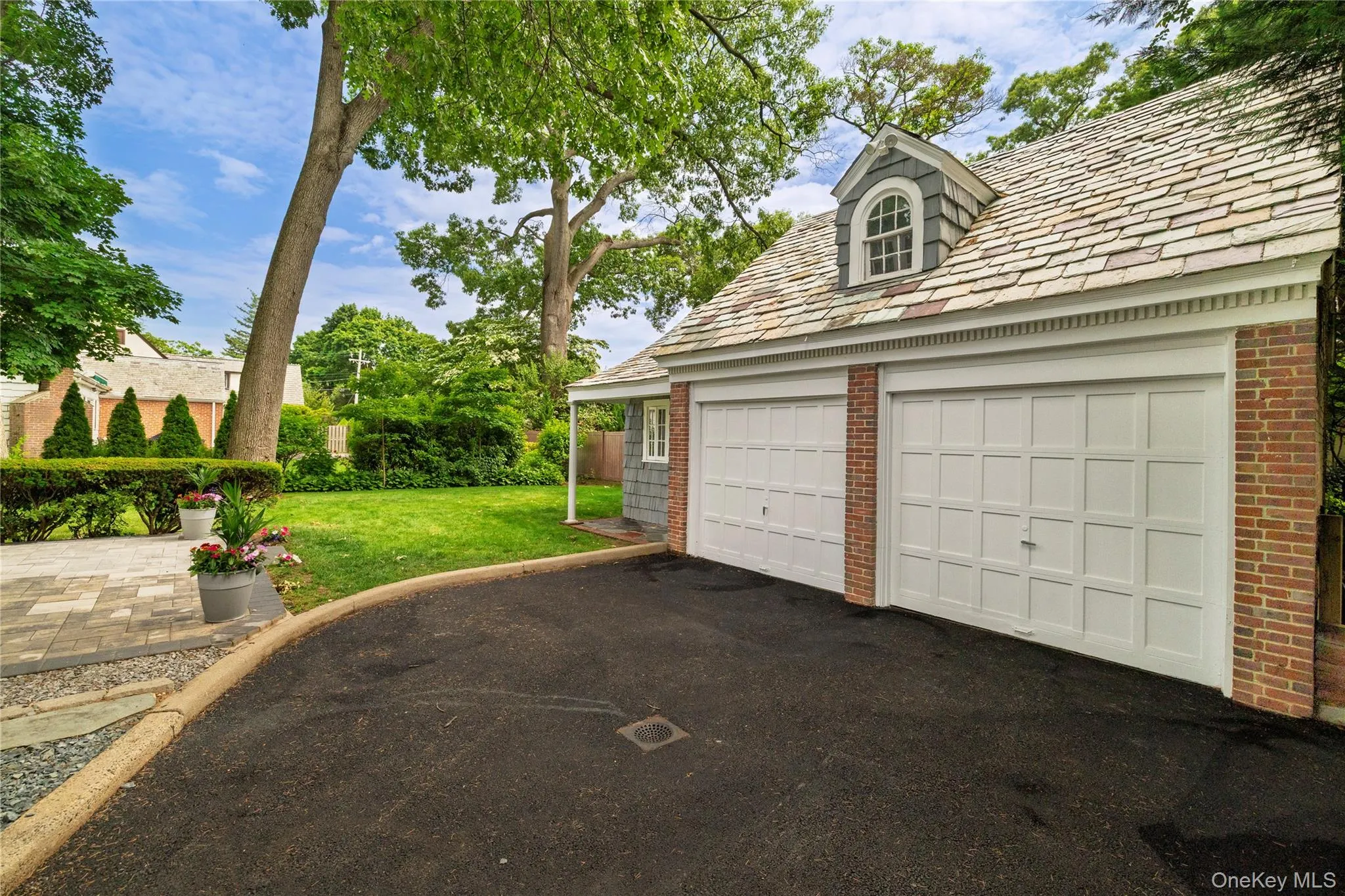 2 Car Garage 2 Car Garage