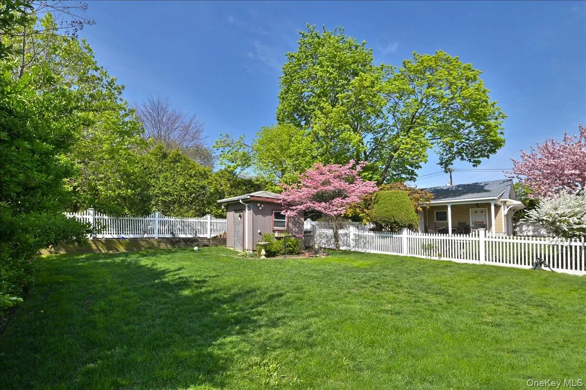 36 Barwick Street, Hempstead, NY, 4 Bedrooms Bedrooms, 10 Rooms Rooms,3 BathroomsBathrooms,Residential,For Rent,Barwick,0,1012042 36 Barwick Street, Hempstead, NY, 4 Bedrooms Bedrooms, 10 Rooms Rooms,3 BathroomsBathrooms,Residential,For Rent,Barwick,0,1012042