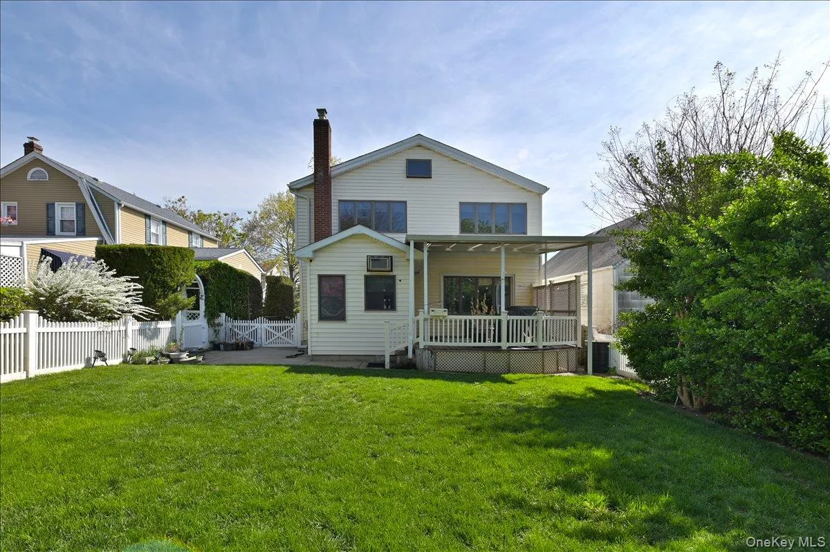 36 Barwick Street, Hempstead, NY, 4 Bedrooms Bedrooms, 10 Rooms Rooms,3 BathroomsBathrooms,Residential,For Rent,Barwick,0,1012042 36 Barwick Street, Hempstead, NY, 4 Bedrooms Bedrooms, 10 Rooms Rooms,3 BathroomsBathrooms,Residential,For Rent,Barwick,0,1012042