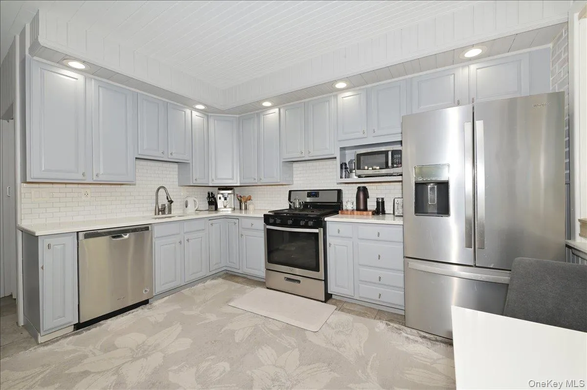 36 Barwick Street, Hempstead, NY, 4 Bedrooms Bedrooms, 10 Rooms Rooms,3 BathroomsBathrooms,Residential,For Rent,Barwick,0,1012042 36 Barwick Street, Hempstead, NY, 4 Bedrooms Bedrooms, 10 Rooms Rooms,3 BathroomsBathrooms,Residential,For Rent,Barwick,0,1012042