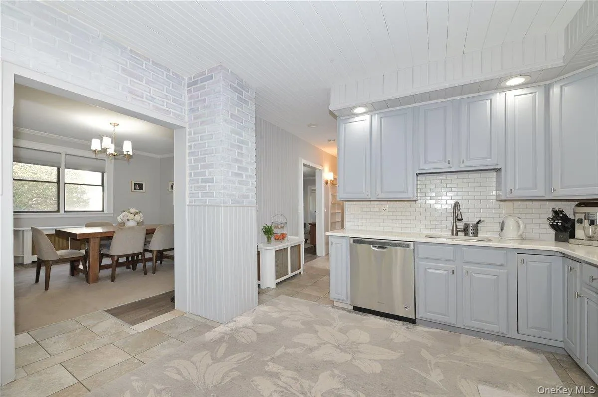 36 Barwick Street, Hempstead, NY, 4 Bedrooms Bedrooms, 10 Rooms Rooms,3 BathroomsBathrooms,Residential,For Rent,Barwick,0,1012042 36 Barwick Street, Hempstead, NY, 4 Bedrooms Bedrooms, 10 Rooms Rooms,3 BathroomsBathrooms,Residential,For Rent,Barwick,0,1012042