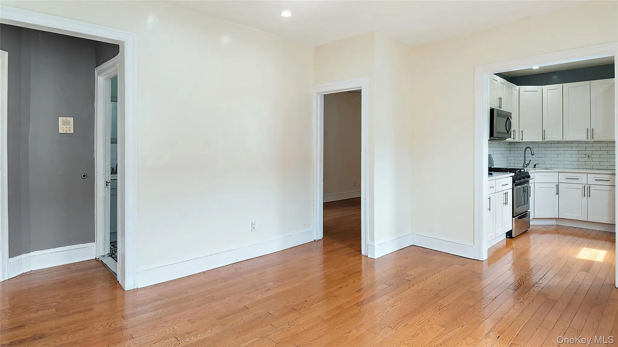 1129 221st, New York, NY, 2 Bedrooms Bedrooms, 6 Rooms Rooms,1 BathroomBathrooms,Residential Lease,For Rent,221st,0,1012045 1129 221st, New York, NY, 2 Bedrooms Bedrooms, 6 Rooms Rooms,1 BathroomBathrooms,Residential Lease,For Rent,221st,0,1012045