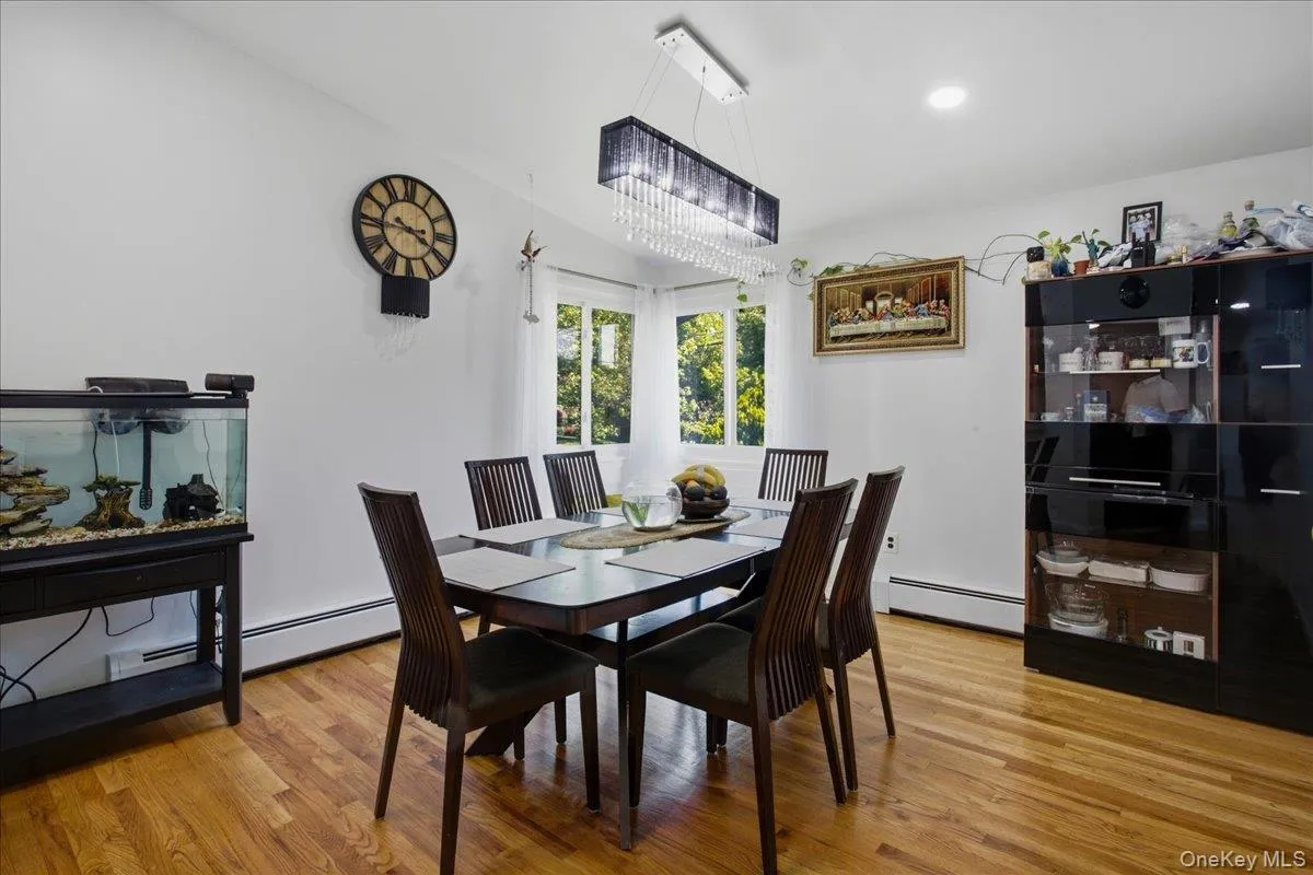 4 Medford Place, Clarkstown, NY, 4 Bedrooms Bedrooms, 8 Rooms Rooms,2 BathroomsBathrooms,Residential,For Rent,Medford,0,1012046 4 Medford Place, Clarkstown, NY, 4 Bedrooms Bedrooms, 8 Rooms Rooms,2 BathroomsBathrooms,Residential,For Rent,Medford,0,1012046