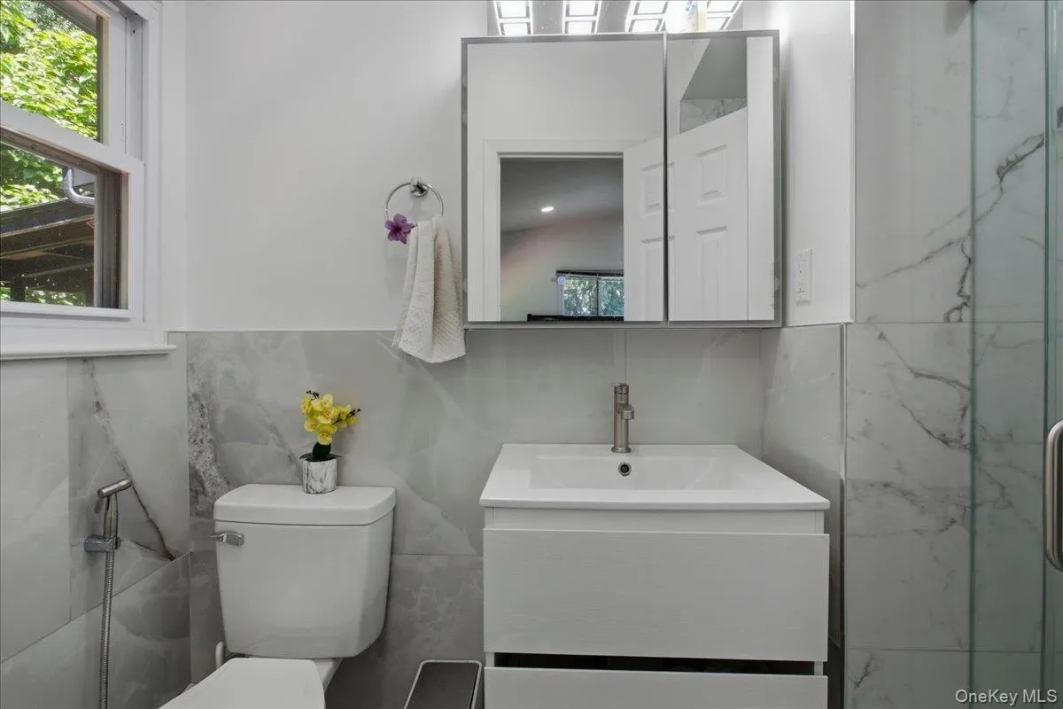 4 Medford Place, Clarkstown, NY, 4 Bedrooms Bedrooms, 8 Rooms Rooms,2 BathroomsBathrooms,Residential,For Rent,Medford,0,1012046 4 Medford Place, Clarkstown, NY, 4 Bedrooms Bedrooms, 8 Rooms Rooms,2 BathroomsBathrooms,Residential,For Rent,Medford,0,1012046