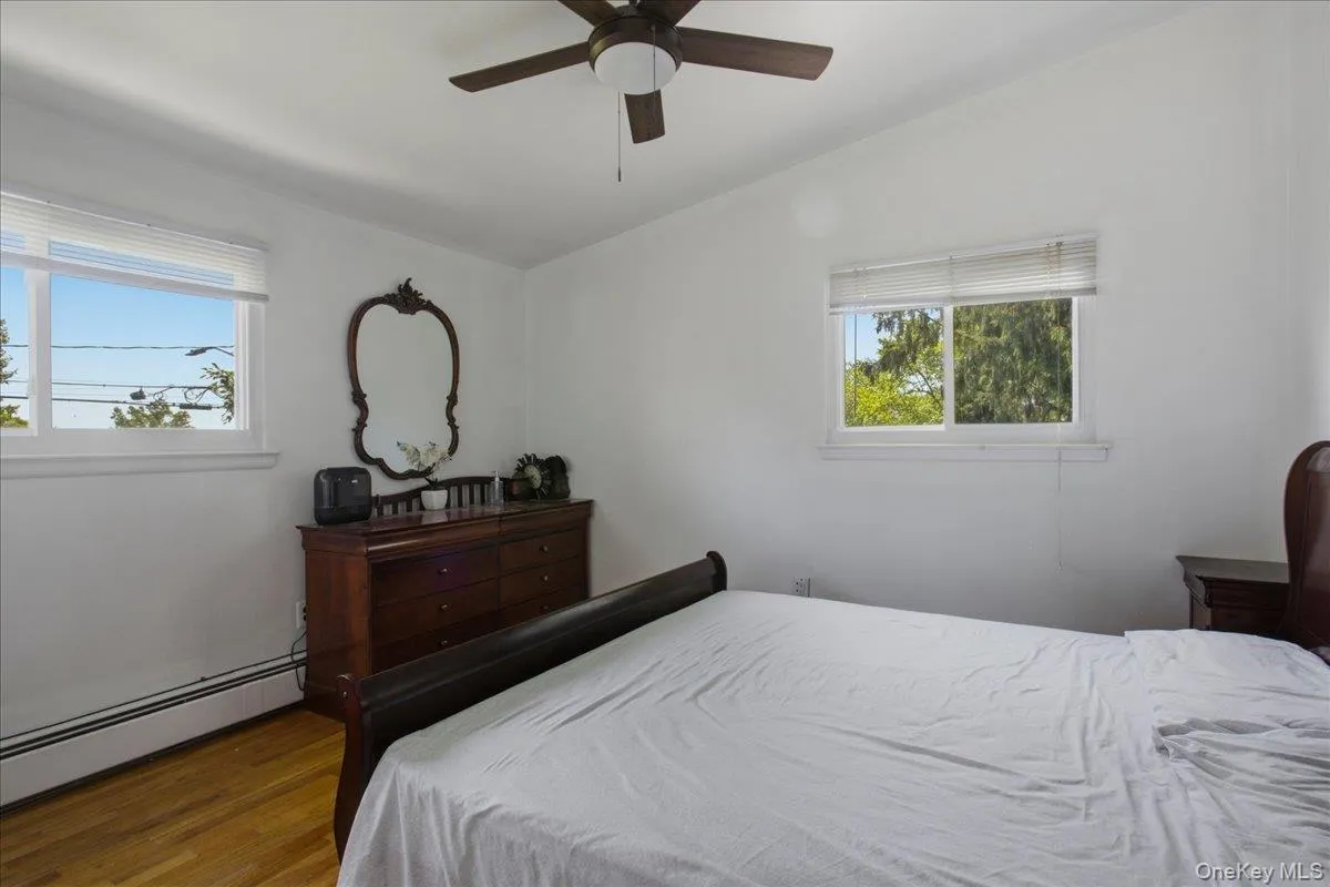 4 Medford Place, Clarkstown, NY, 4 Bedrooms Bedrooms, 8 Rooms Rooms,2 BathroomsBathrooms,Residential,For Rent,Medford,0,1012046 4 Medford Place, Clarkstown, NY, 4 Bedrooms Bedrooms, 8 Rooms Rooms,2 BathroomsBathrooms,Residential,For Rent,Medford,0,1012046