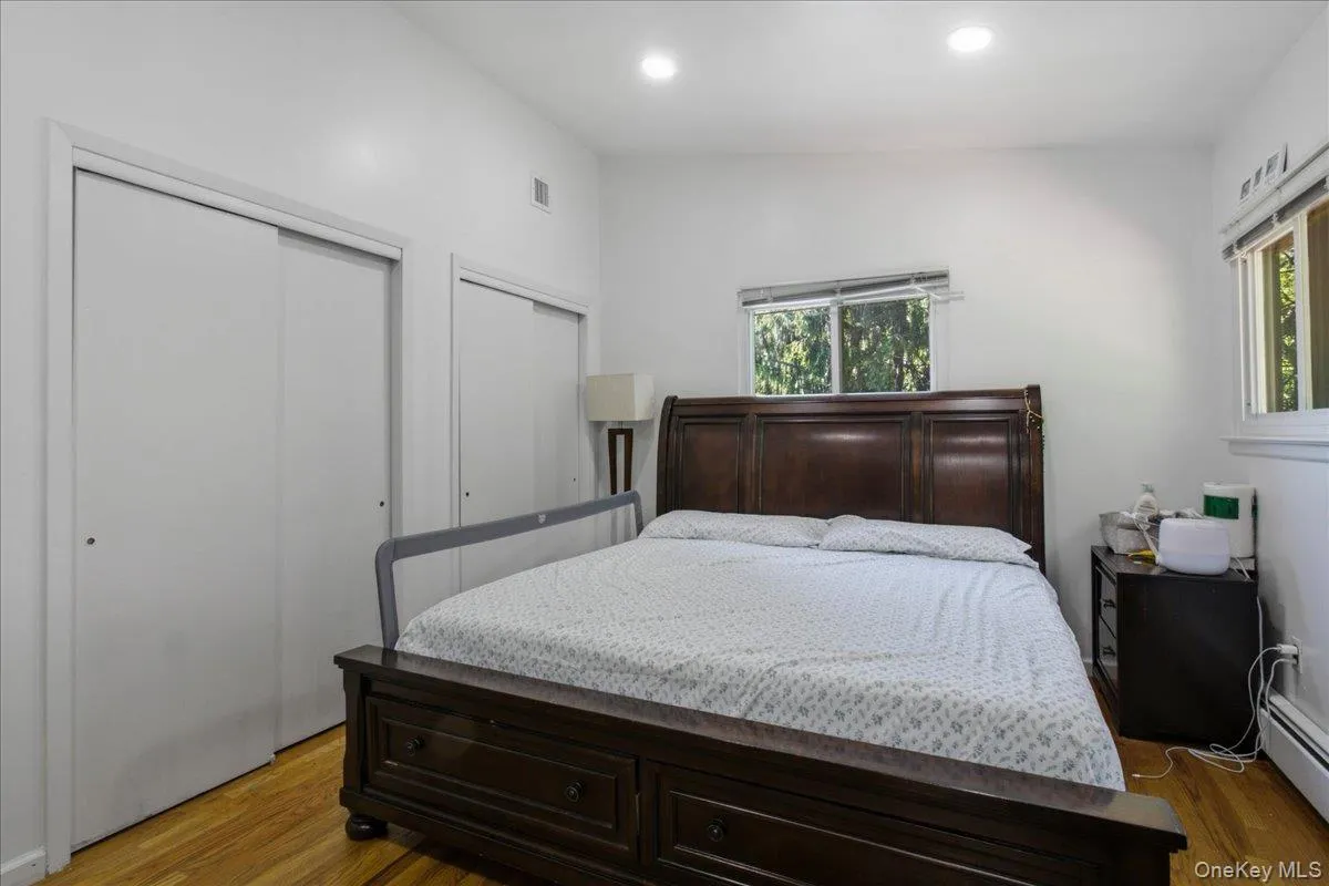 4 Medford Place, Clarkstown, NY, 4 Bedrooms Bedrooms, 8 Rooms Rooms,2 BathroomsBathrooms,Residential,For Rent,Medford,0,1012046 4 Medford Place, Clarkstown, NY, 4 Bedrooms Bedrooms, 8 Rooms Rooms,2 BathroomsBathrooms,Residential,For Rent,Medford,0,1012046