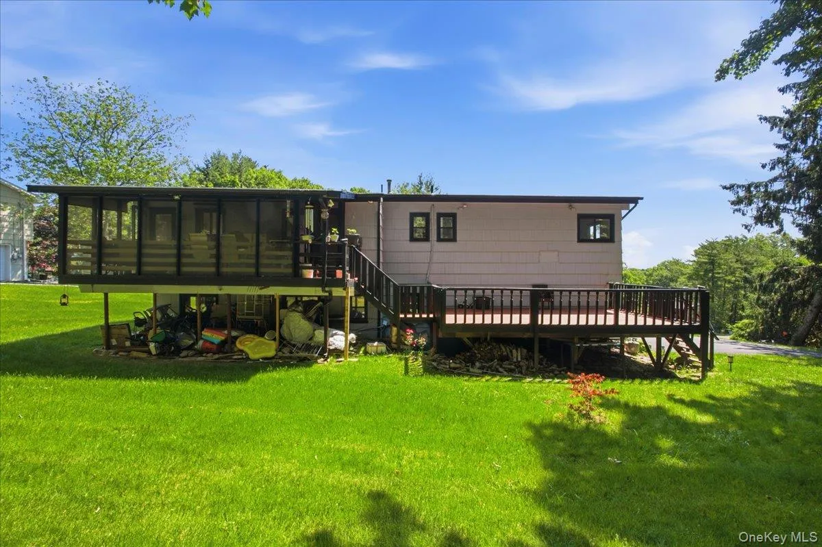 4 Medford Place, Clarkstown, NY, 4 Bedrooms Bedrooms, 8 Rooms Rooms,2 BathroomsBathrooms,Residential,For Rent,Medford,0,1012046 4 Medford Place, Clarkstown, NY, 4 Bedrooms Bedrooms, 8 Rooms Rooms,2 BathroomsBathrooms,Residential,For Rent,Medford,0,1012046