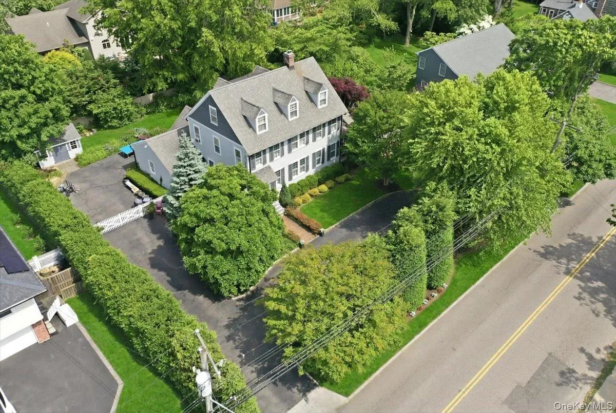 39 Little East Neck Road, Babylon, NY, 5 Bedrooms Bedrooms, 11 Rooms Rooms,2 BathroomsBathrooms,Residential,For Rent,Little East Neck,0,1012049 39 Little East Neck Road, Babylon, NY, 5 Bedrooms Bedrooms, 11 Rooms Rooms,2 BathroomsBathrooms,Residential,For Rent,Little East Neck,0,1012049