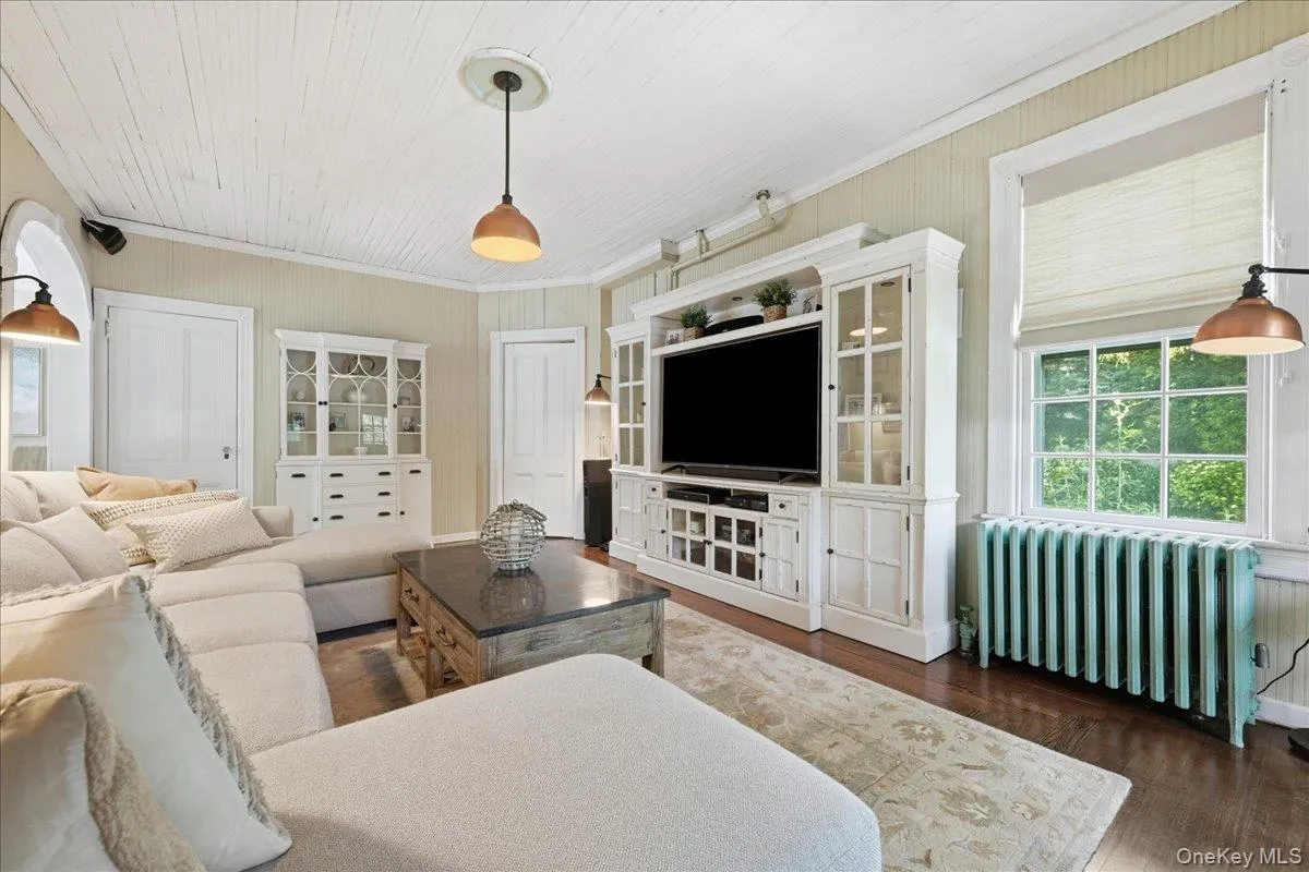 39 Little East Neck Road, Babylon, NY, 5 Bedrooms Bedrooms, 11 Rooms Rooms,2 BathroomsBathrooms,Residential,For Rent,Little East Neck,0,1012049 39 Little East Neck Road, Babylon, NY, 5 Bedrooms Bedrooms, 11 Rooms Rooms,2 BathroomsBathrooms,Residential,For Rent,Little East Neck,0,1012049