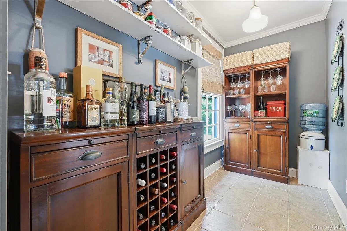 39 Little East Neck Road, Babylon, NY, 5 Bedrooms Bedrooms, 11 Rooms Rooms,2 BathroomsBathrooms,Residential,For Rent,Little East Neck,0,1012049 39 Little East Neck Road, Babylon, NY, 5 Bedrooms Bedrooms, 11 Rooms Rooms,2 BathroomsBathrooms,Residential,For Rent,Little East Neck,0,1012049