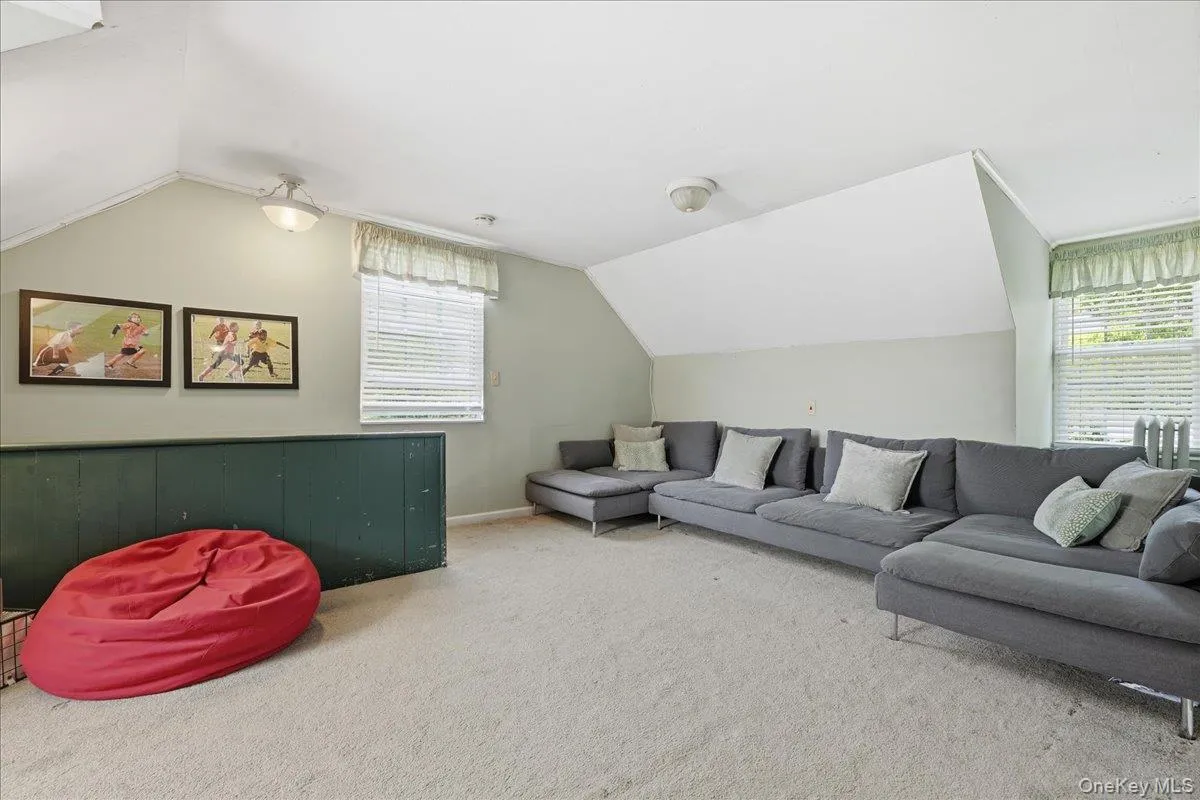 39 Little East Neck Road, Babylon, NY, 5 Bedrooms Bedrooms, 11 Rooms Rooms,2 BathroomsBathrooms,Residential,For Rent,Little East Neck,0,1012049 39 Little East Neck Road, Babylon, NY, 5 Bedrooms Bedrooms, 11 Rooms Rooms,2 BathroomsBathrooms,Residential,For Rent,Little East Neck,0,1012049
