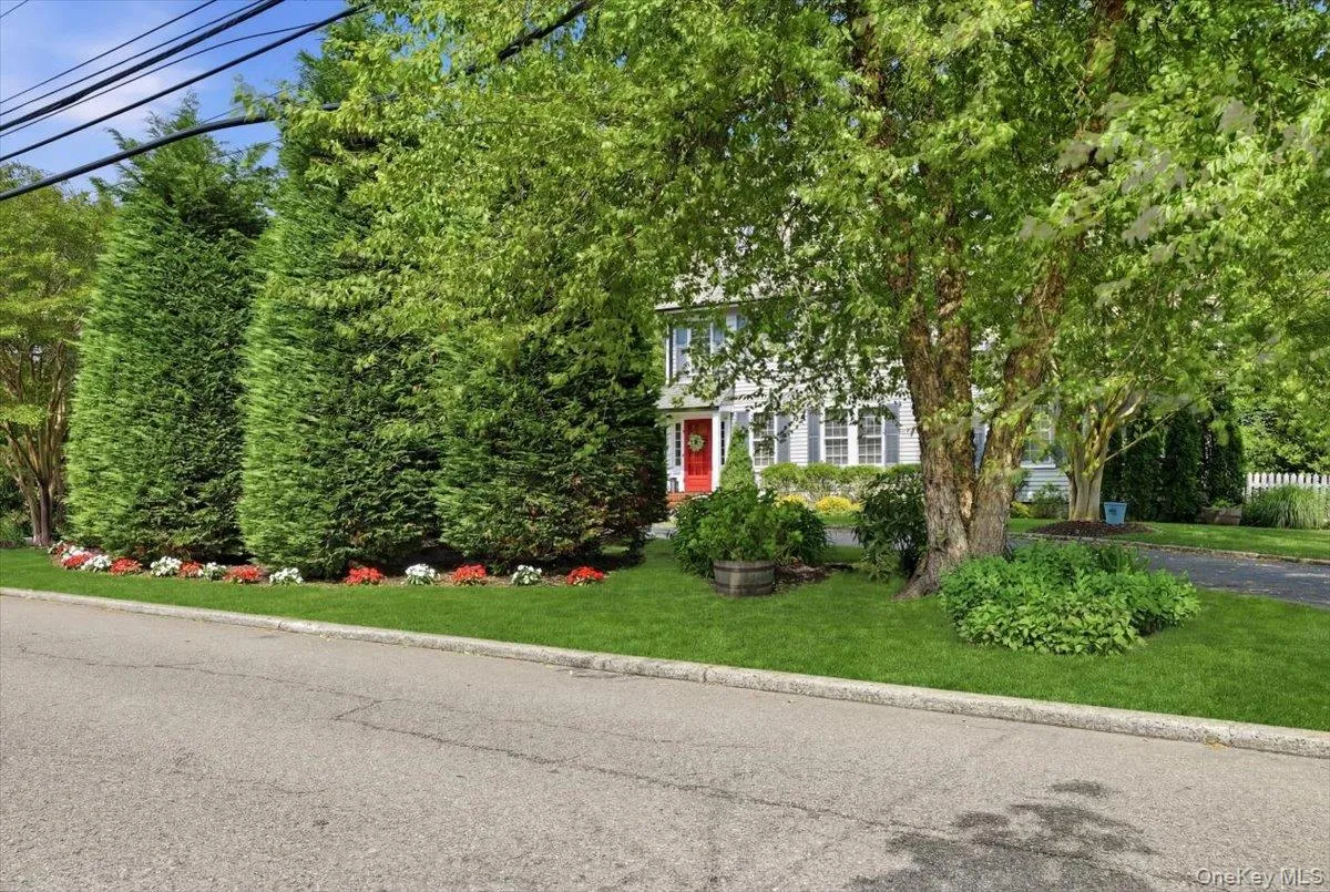 39 Little East Neck Road, Babylon, NY, 5 Bedrooms Bedrooms, 11 Rooms Rooms,2 BathroomsBathrooms,Residential,For Rent,Little East Neck,0,1012049 39 Little East Neck Road, Babylon, NY, 5 Bedrooms Bedrooms, 11 Rooms Rooms,2 BathroomsBathrooms,Residential,For Rent,Little East Neck,0,1012049