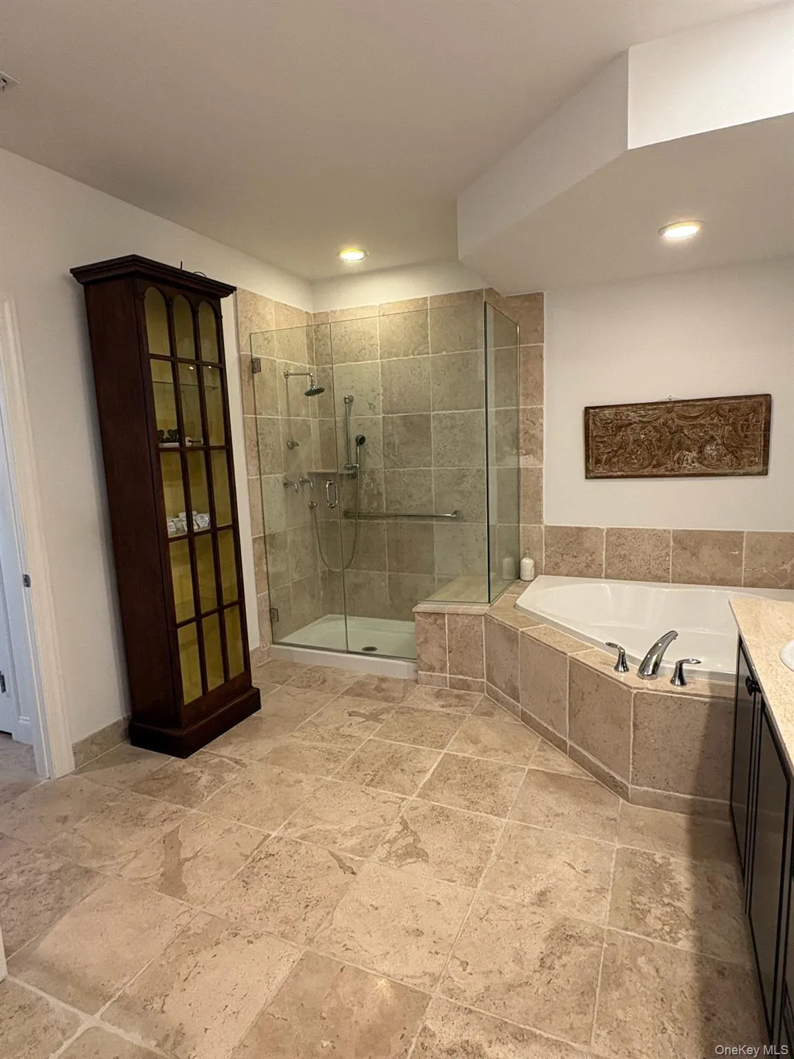 Master Bathroom Master Bathroom