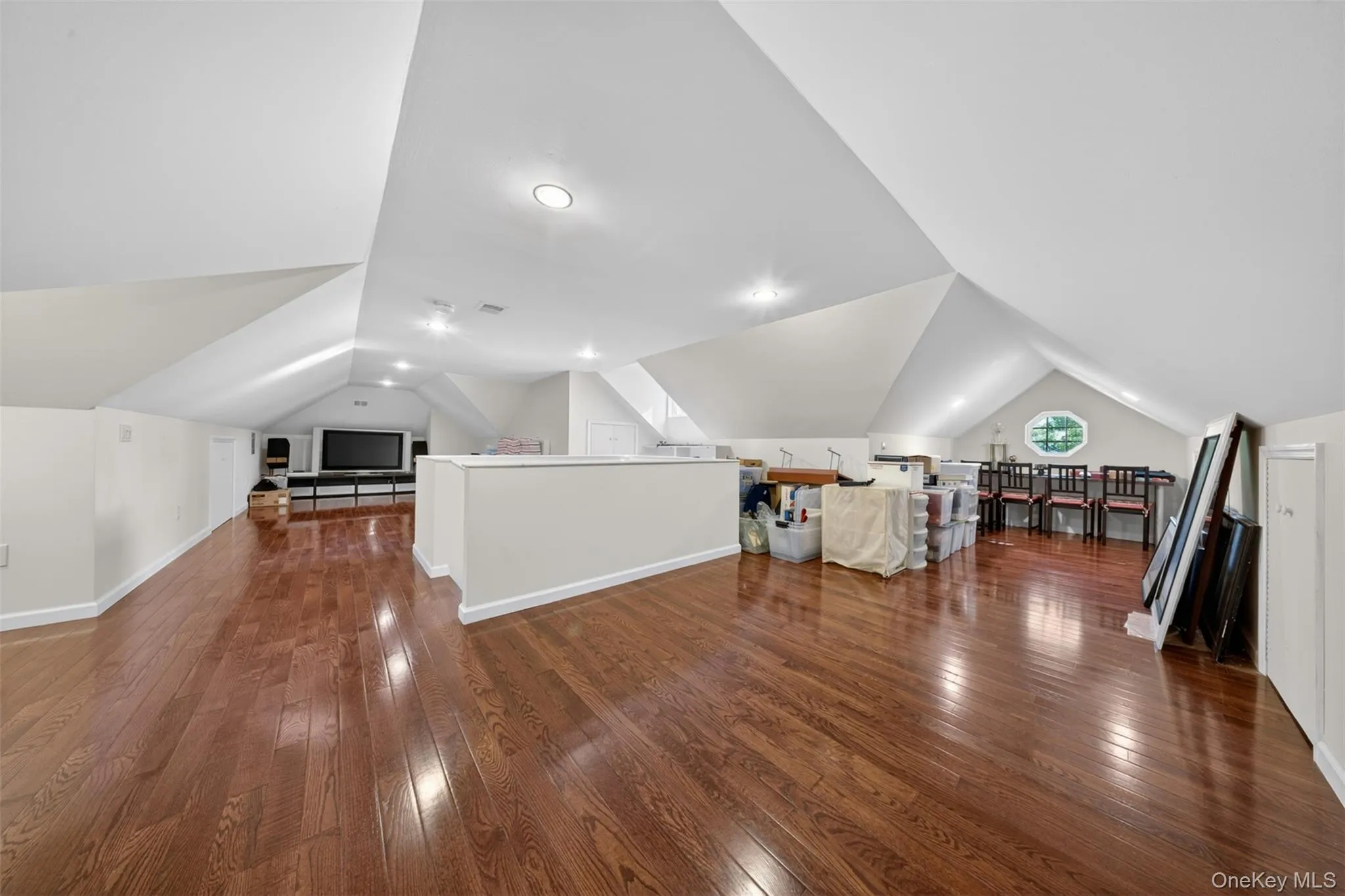 60 Plymouth Road, North Hempstead, NY, 5 Bedrooms Bedrooms, 14 Rooms Rooms,4 BathroomsBathrooms,Residential,For Rent,Plymouth,0,1012053 60 Plymouth Road, North Hempstead, NY, 5 Bedrooms Bedrooms, 14 Rooms Rooms,4 BathroomsBathrooms,Residential,For Rent,Plymouth,0,1012053