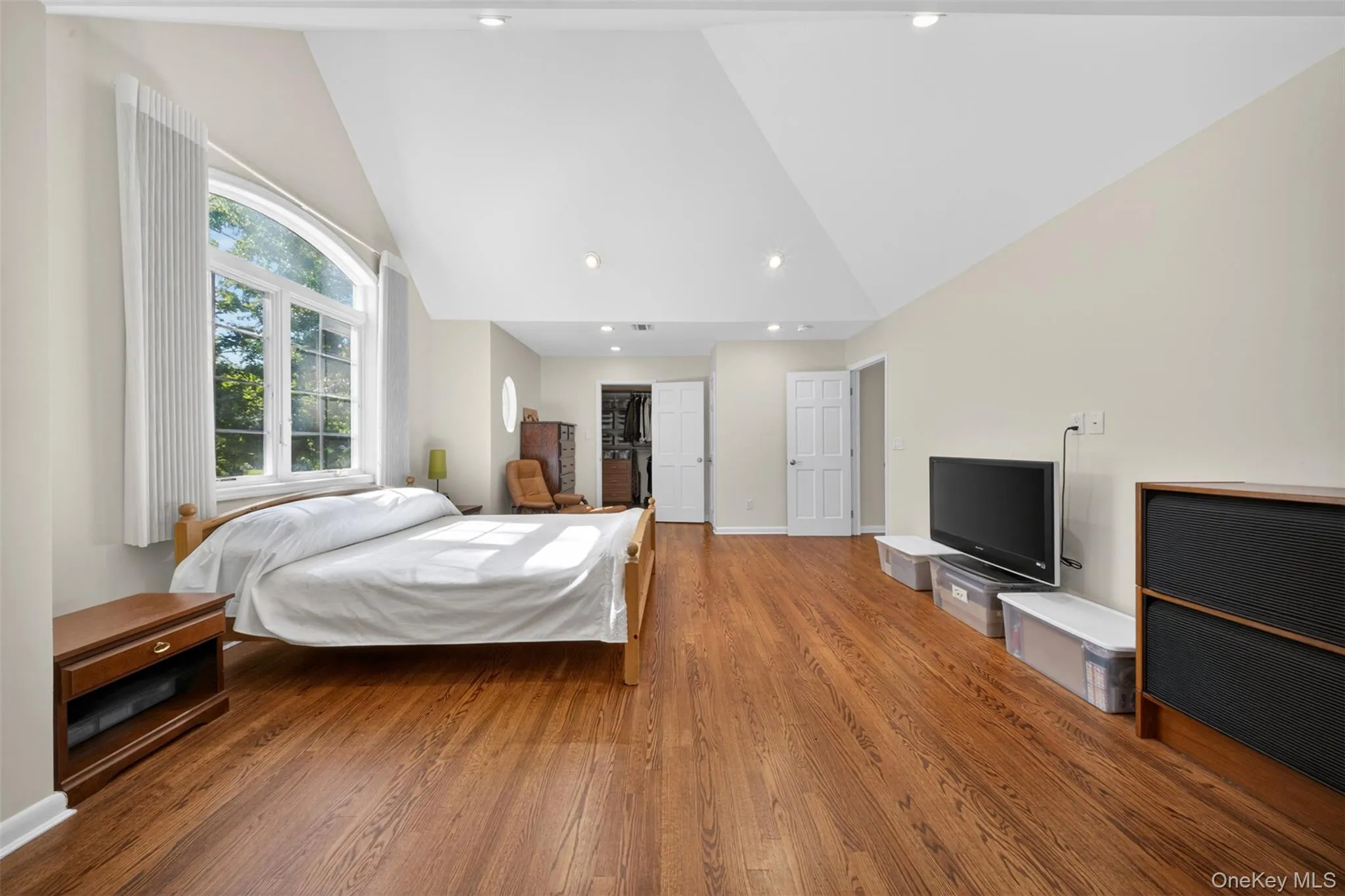 60 Plymouth Road, North Hempstead, NY, 5 Bedrooms Bedrooms, 14 Rooms Rooms,4 BathroomsBathrooms,Residential,For Rent,Plymouth,0,1012053 60 Plymouth Road, North Hempstead, NY, 5 Bedrooms Bedrooms, 14 Rooms Rooms,4 BathroomsBathrooms,Residential,For Rent,Plymouth,0,1012053