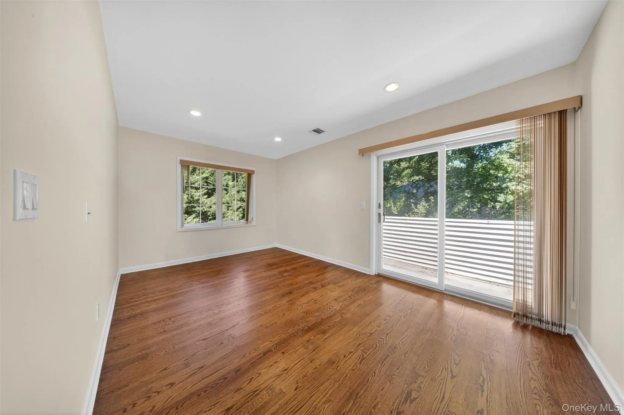 60 Plymouth Road, North Hempstead, NY, 5 Bedrooms Bedrooms, 14 Rooms Rooms,4 BathroomsBathrooms,Residential,For Rent,Plymouth,0,1012053 60 Plymouth Road, North Hempstead, NY, 5 Bedrooms Bedrooms, 14 Rooms Rooms,4 BathroomsBathrooms,Residential,For Rent,Plymouth,0,1012053