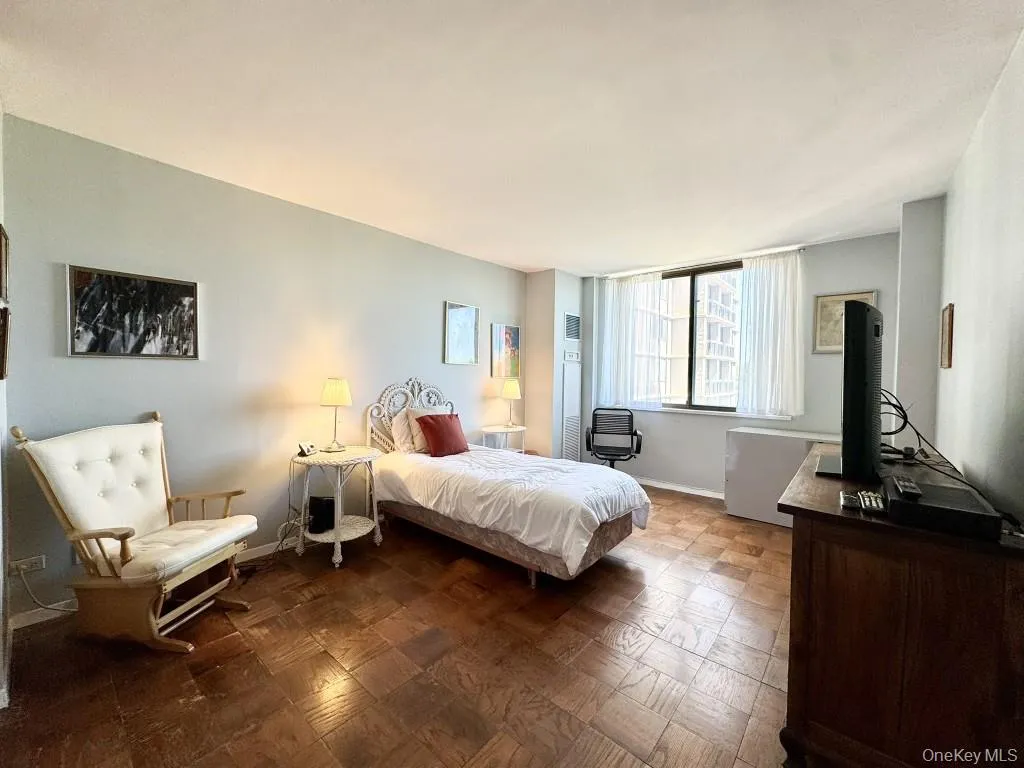 27110 Grand Central Parkway, New York, NY, 1 Bedroom Bedrooms, 3 Rooms Rooms,1 BathroomBathrooms,Residential,For Rent,Grand Central,0,1012057 27110 Grand Central Parkway, New York, NY, 1 Bedroom Bedrooms, 3 Rooms Rooms,1 BathroomBathrooms,Residential,For Rent,Grand Central,0,1012057