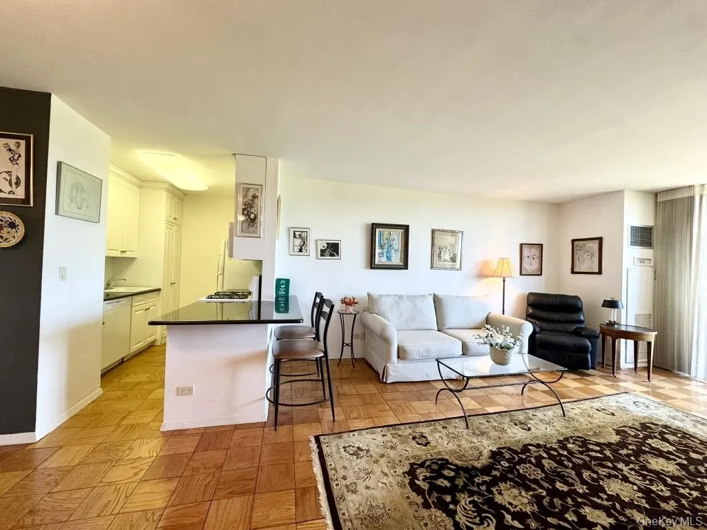 27110 Grand Central Parkway, New York, NY, 1 Bedroom Bedrooms, 3 Rooms Rooms,1 BathroomBathrooms,Residential,For Rent,Grand Central,0,1012057 27110 Grand Central Parkway, New York, NY, 1 Bedroom Bedrooms, 3 Rooms Rooms,1 BathroomBathrooms,Residential,For Rent,Grand Central,0,1012057