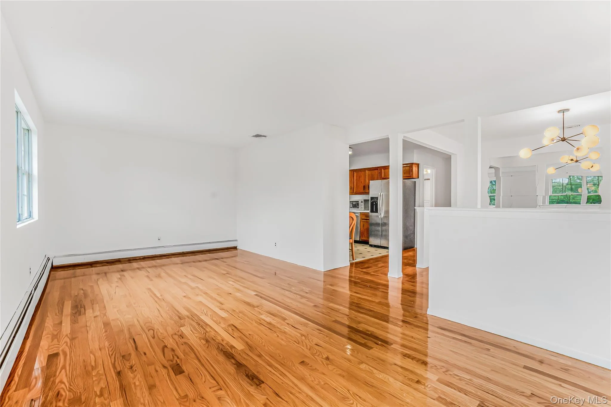 8 8th Street, North Hempstead, NY, 3 Bedrooms Bedrooms, 7 Rooms Rooms,3 BathroomsBathrooms,Residential,For Rent,8th,0,1012060 8 8th Street, North Hempstead, NY, 3 Bedrooms Bedrooms, 7 Rooms Rooms,3 BathroomsBathrooms,Residential,For Rent,8th,0,1012060