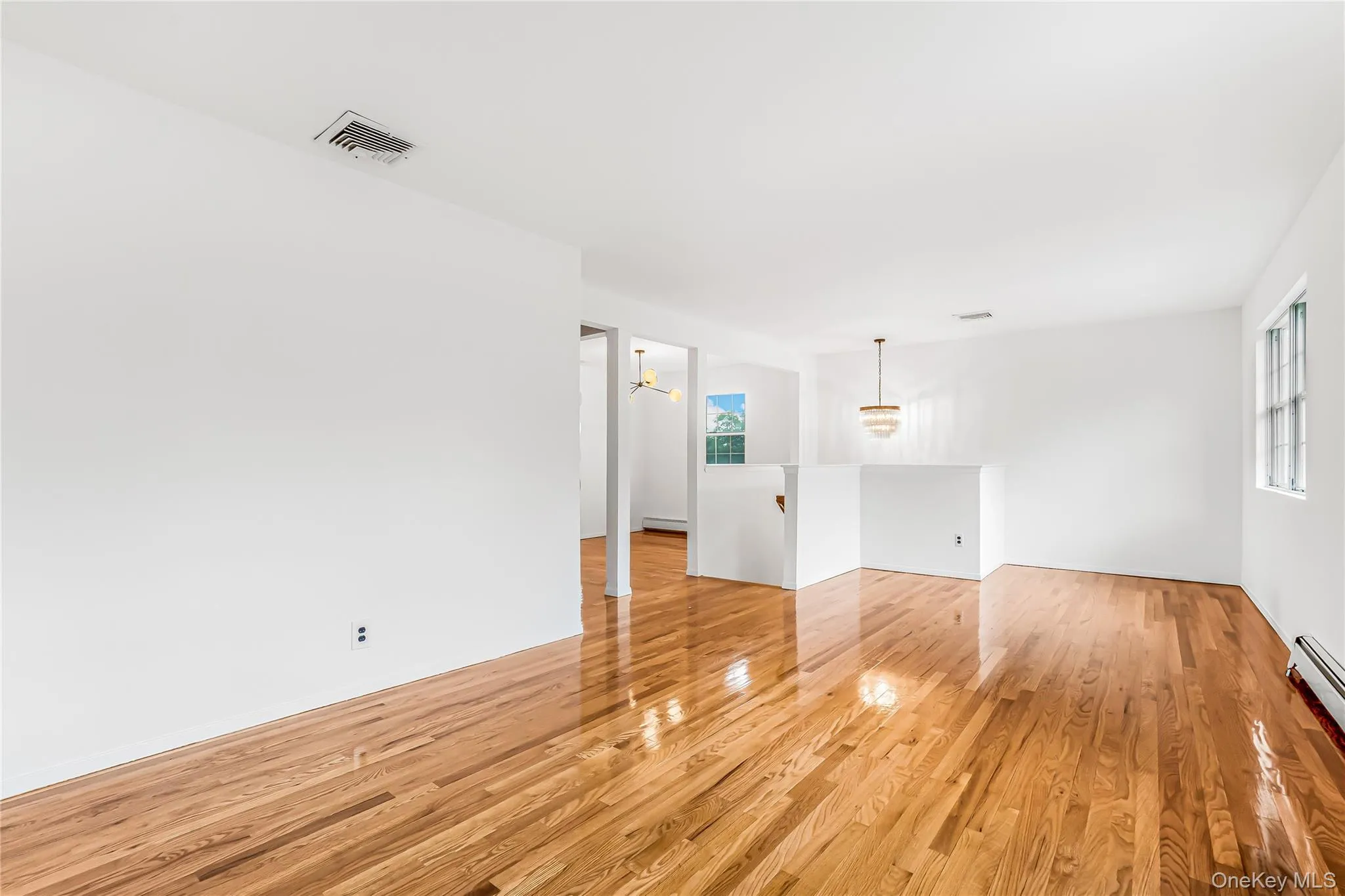8 8th Street, North Hempstead, NY, 3 Bedrooms Bedrooms, 7 Rooms Rooms,3 BathroomsBathrooms,Residential,For Rent,8th,0,1012060 8 8th Street, North Hempstead, NY, 3 Bedrooms Bedrooms, 7 Rooms Rooms,3 BathroomsBathrooms,Residential,For Rent,8th,0,1012060