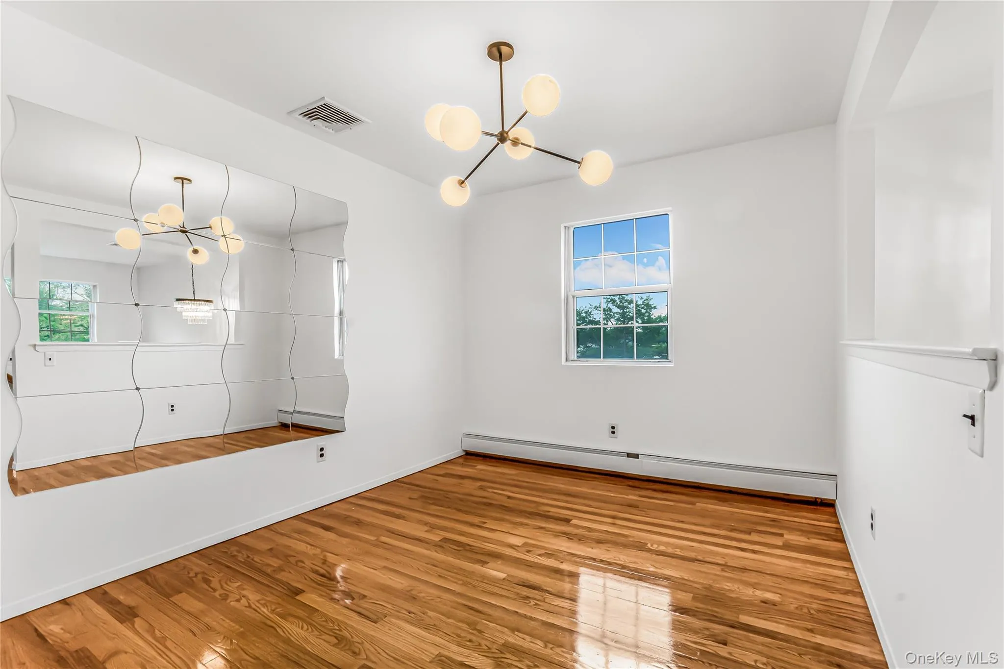 8 8th Street, North Hempstead, NY, 3 Bedrooms Bedrooms, 7 Rooms Rooms,3 BathroomsBathrooms,Residential,For Rent,8th,0,1012060 8 8th Street, North Hempstead, NY, 3 Bedrooms Bedrooms, 7 Rooms Rooms,3 BathroomsBathrooms,Residential,For Rent,8th,0,1012060