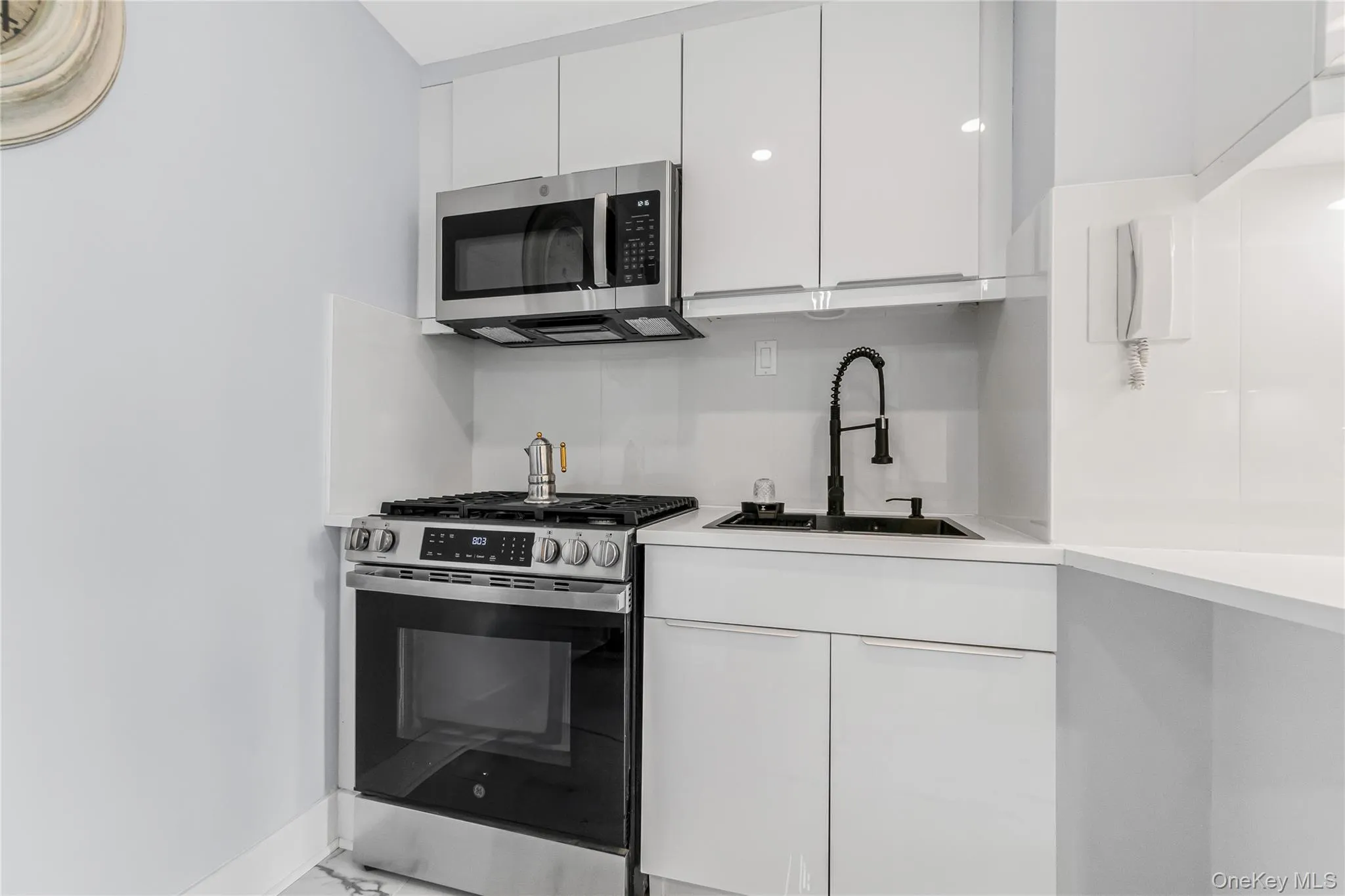 101 Lafayette Avenue, New York, NY, 3 Rooms Rooms,1 BathroomBathrooms,Residential,For Rent,Lafayette,0,1012061 101 Lafayette Avenue, New York, NY, 3 Rooms Rooms,1 BathroomBathrooms,Residential,For Rent,Lafayette,0,1012061