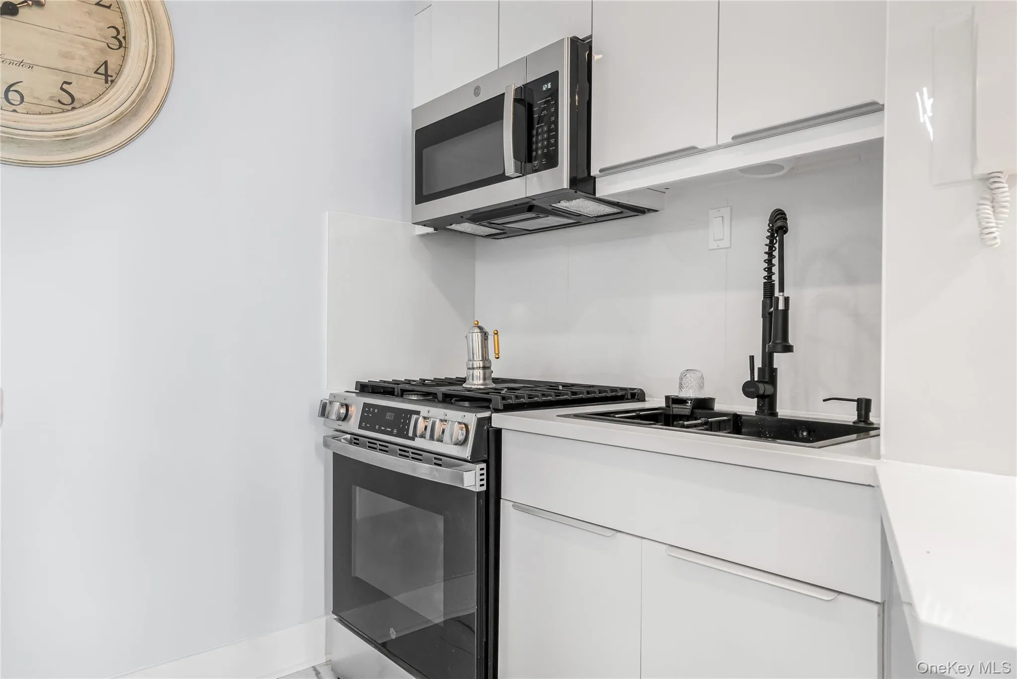 101 Lafayette Avenue, New York, NY, 3 Rooms Rooms,1 BathroomBathrooms,Residential,For Rent,Lafayette,0,1012061 101 Lafayette Avenue, New York, NY, 3 Rooms Rooms,1 BathroomBathrooms,Residential,For Rent,Lafayette,0,1012061