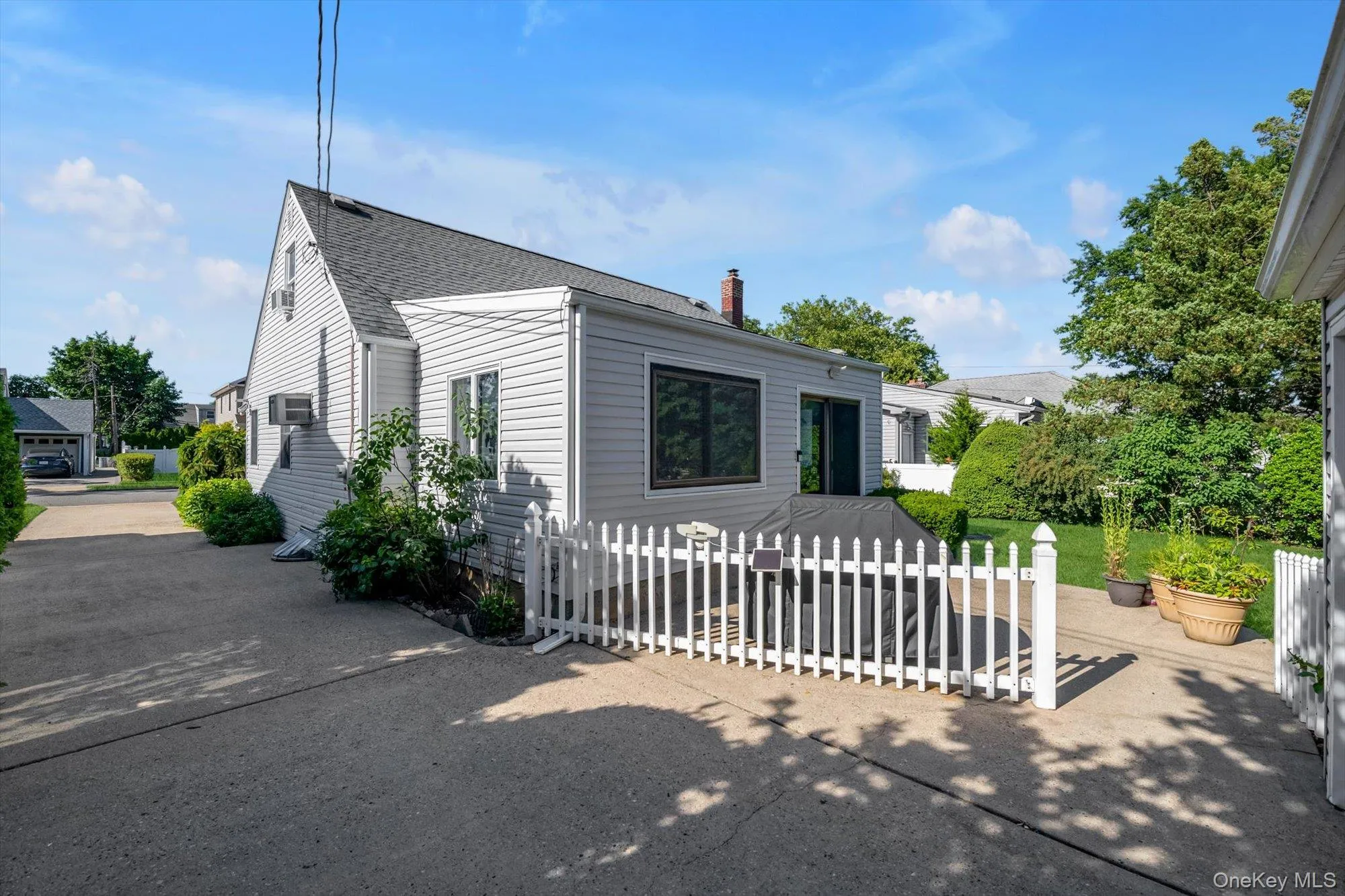 106 Campbell Street, North Hempstead, NY, 4 Bedrooms Bedrooms, 5 Rooms Rooms,2 BathroomsBathrooms,Residential,For Rent,Campbell,0,1012064 106 Campbell Street, North Hempstead, NY, 4 Bedrooms Bedrooms, 5 Rooms Rooms,2 BathroomsBathrooms,Residential,For Rent,Campbell,0,1012064