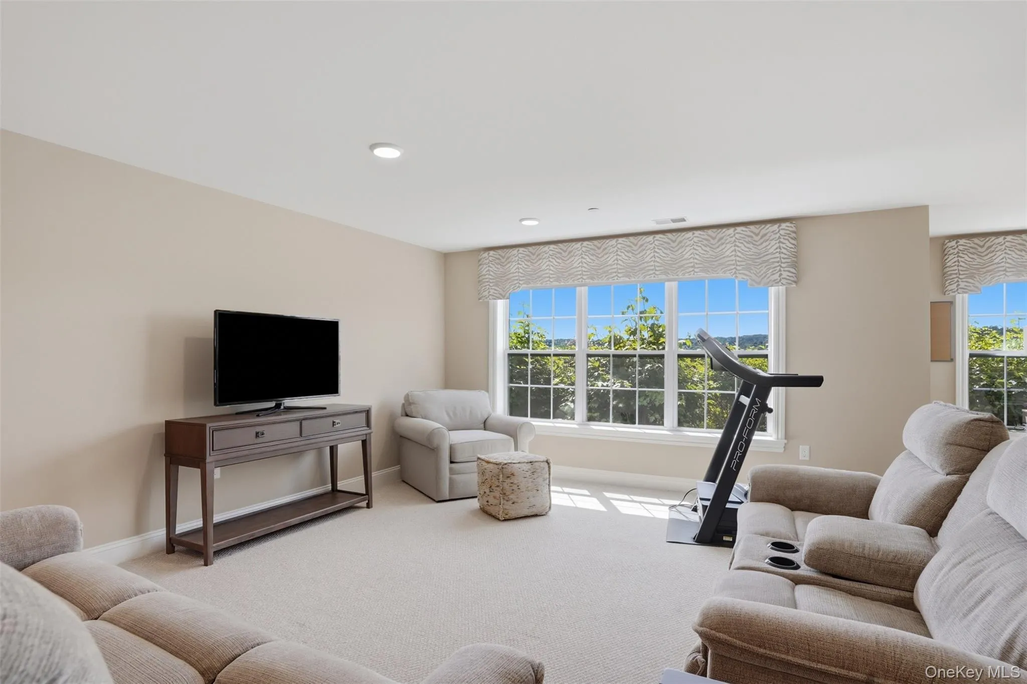614 Sacandaga Loop, Fishkill, NY, 2 Bedrooms Bedrooms, 8 Rooms Rooms,3 BathroomsBathrooms,Residential,For Rent,Sacandaga,0,1012068 614 Sacandaga Loop, Fishkill, NY, 2 Bedrooms Bedrooms, 8 Rooms Rooms,3 BathroomsBathrooms,Residential,For Rent,Sacandaga,0,1012068