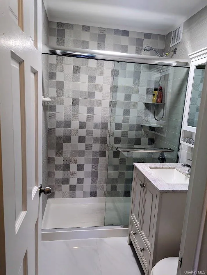 94-31 60 Ave, New York, NY, 2 Rooms Rooms,1 BathroomBathrooms,Residential,For Rent,60 Ave,0,1012071 94-31 60 Ave, New York, NY, 2 Rooms Rooms,1 BathroomBathrooms,Residential,For Rent,60 Ave,0,1012071