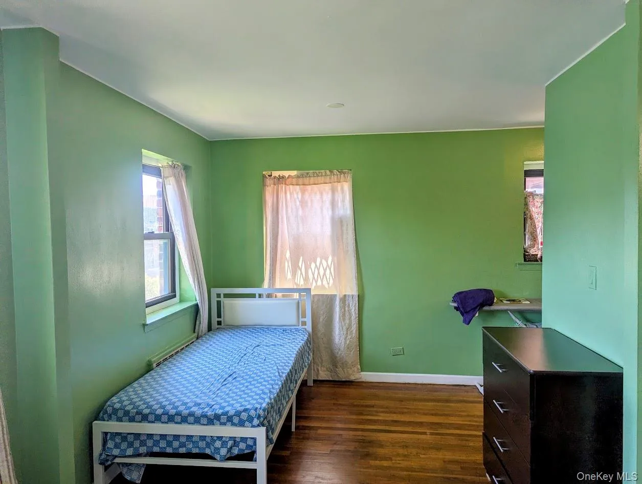 94-31 60 Ave, New York, NY, 2 Rooms Rooms,1 BathroomBathrooms,Residential,For Rent,60 Ave,0,1012071 94-31 60 Ave, New York, NY, 2 Rooms Rooms,1 BathroomBathrooms,Residential,For Rent,60 Ave,0,1012071